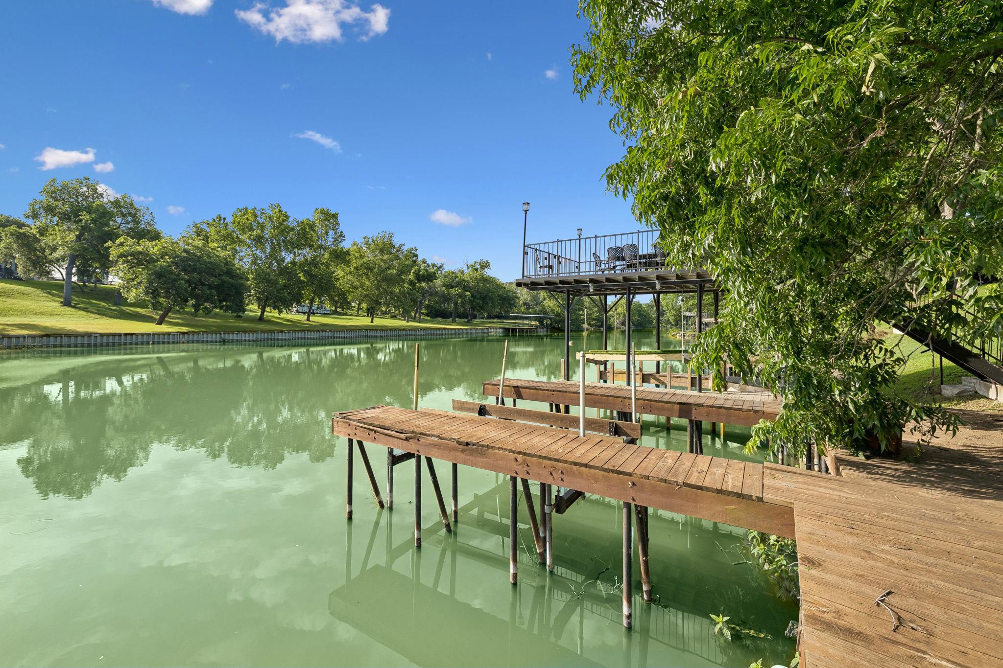 360 Shangrila LN — photo 4