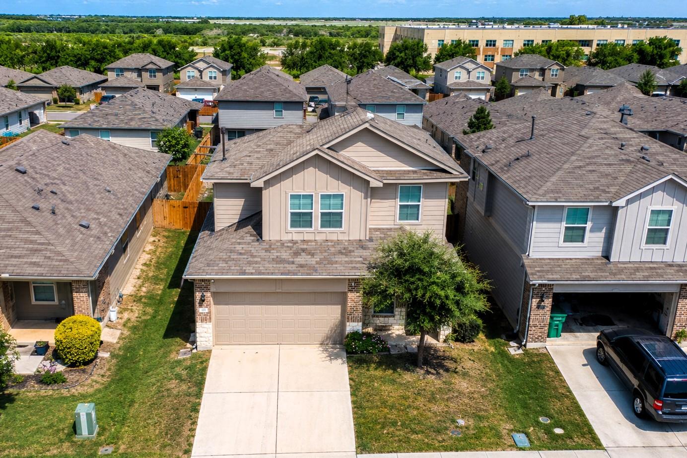 218 Harvest Creek DR — photo 3
