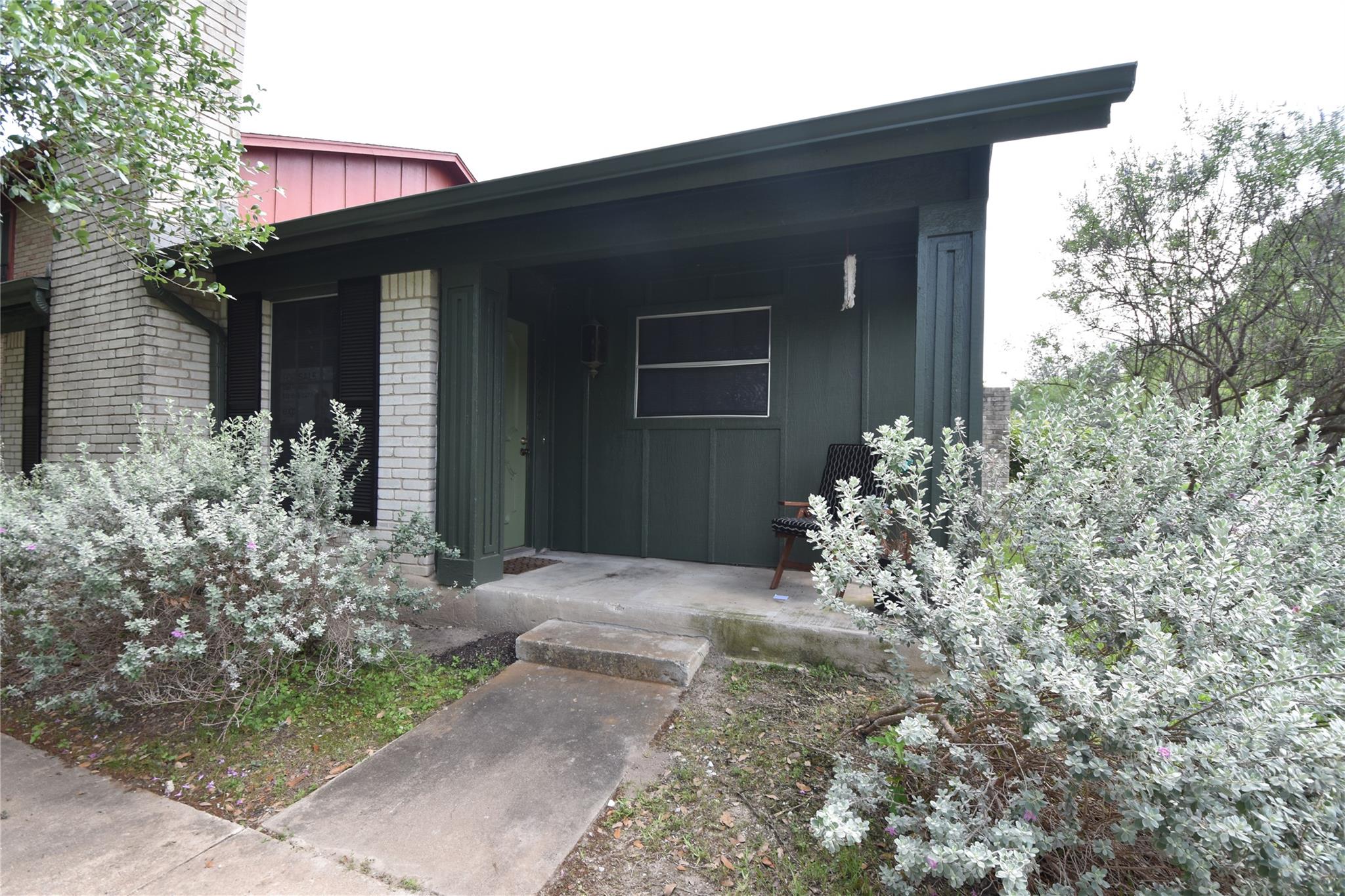 2000 Millay DR — photo 3