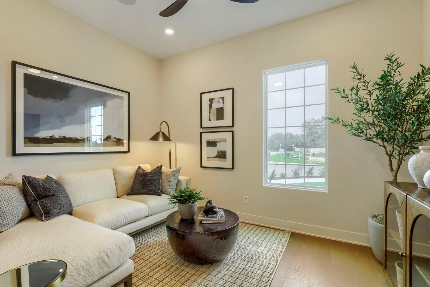 336 Ridgeway LN — photo 3