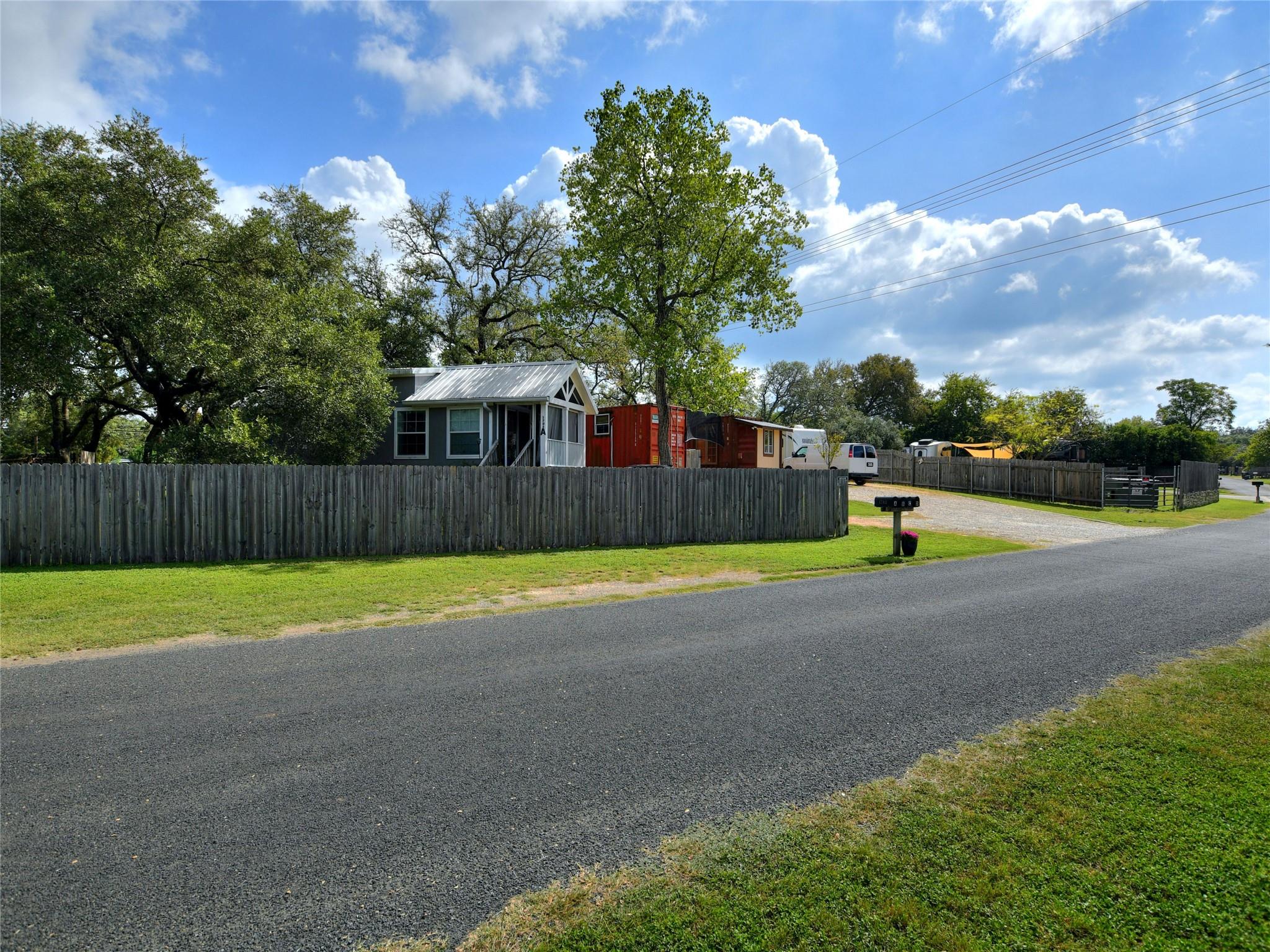 1702 Saracen RD — photo 4