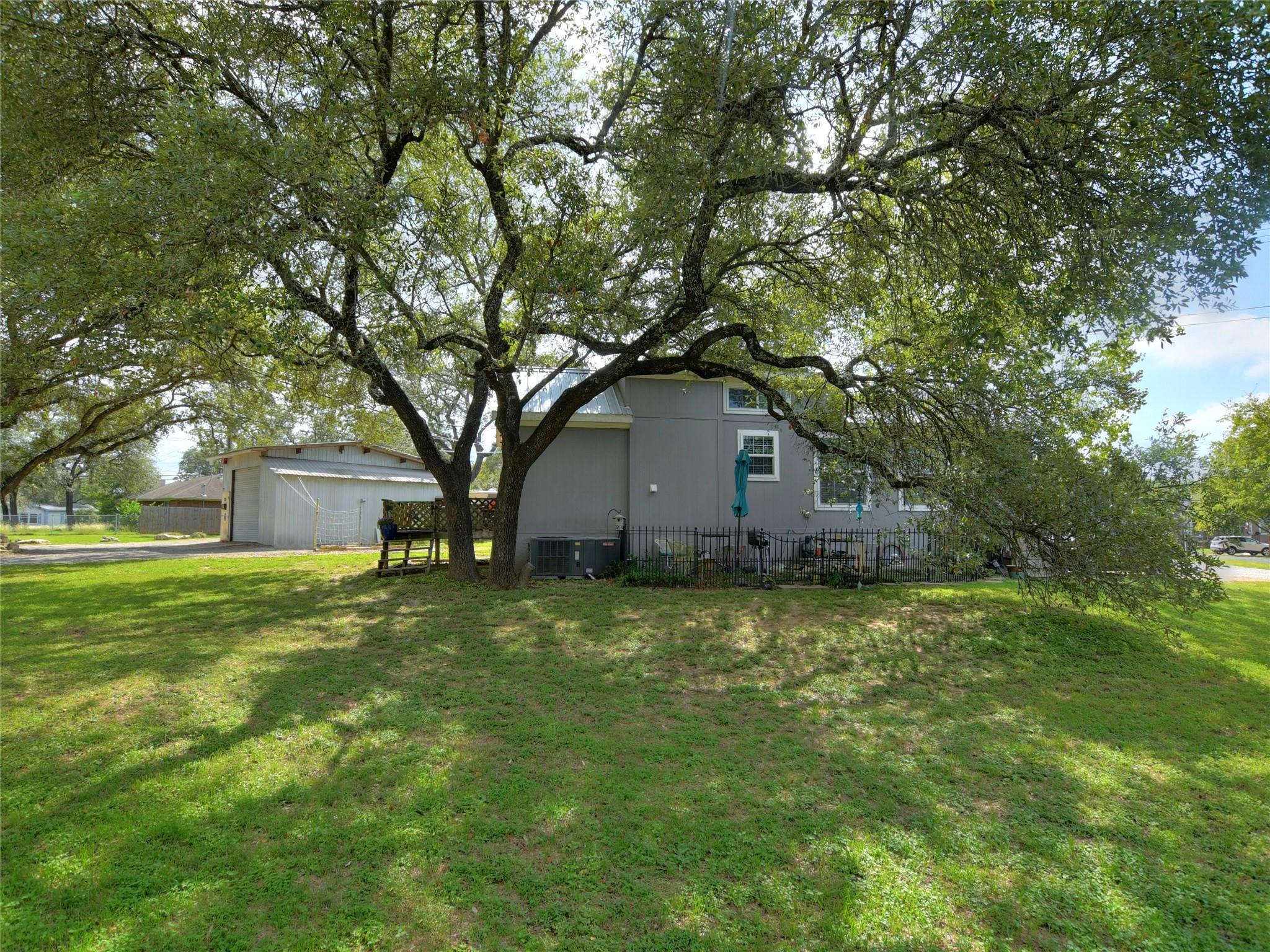 1703 Lancer LN — photo 5