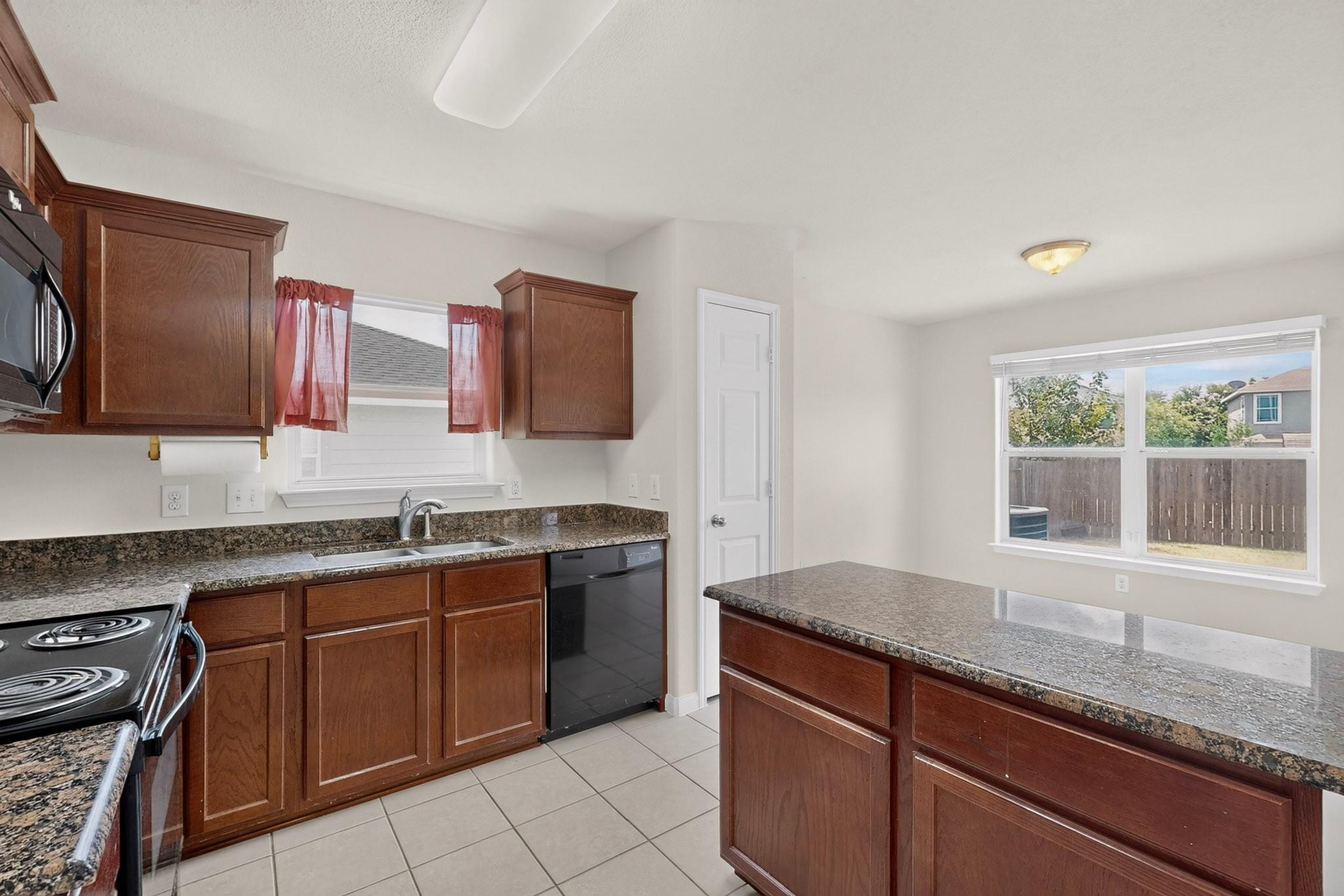 108 Judge King DR — photo 5