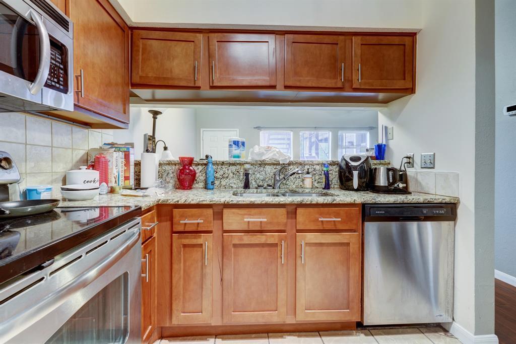 2901 San Jacinto BLVD #204 — photo 3
