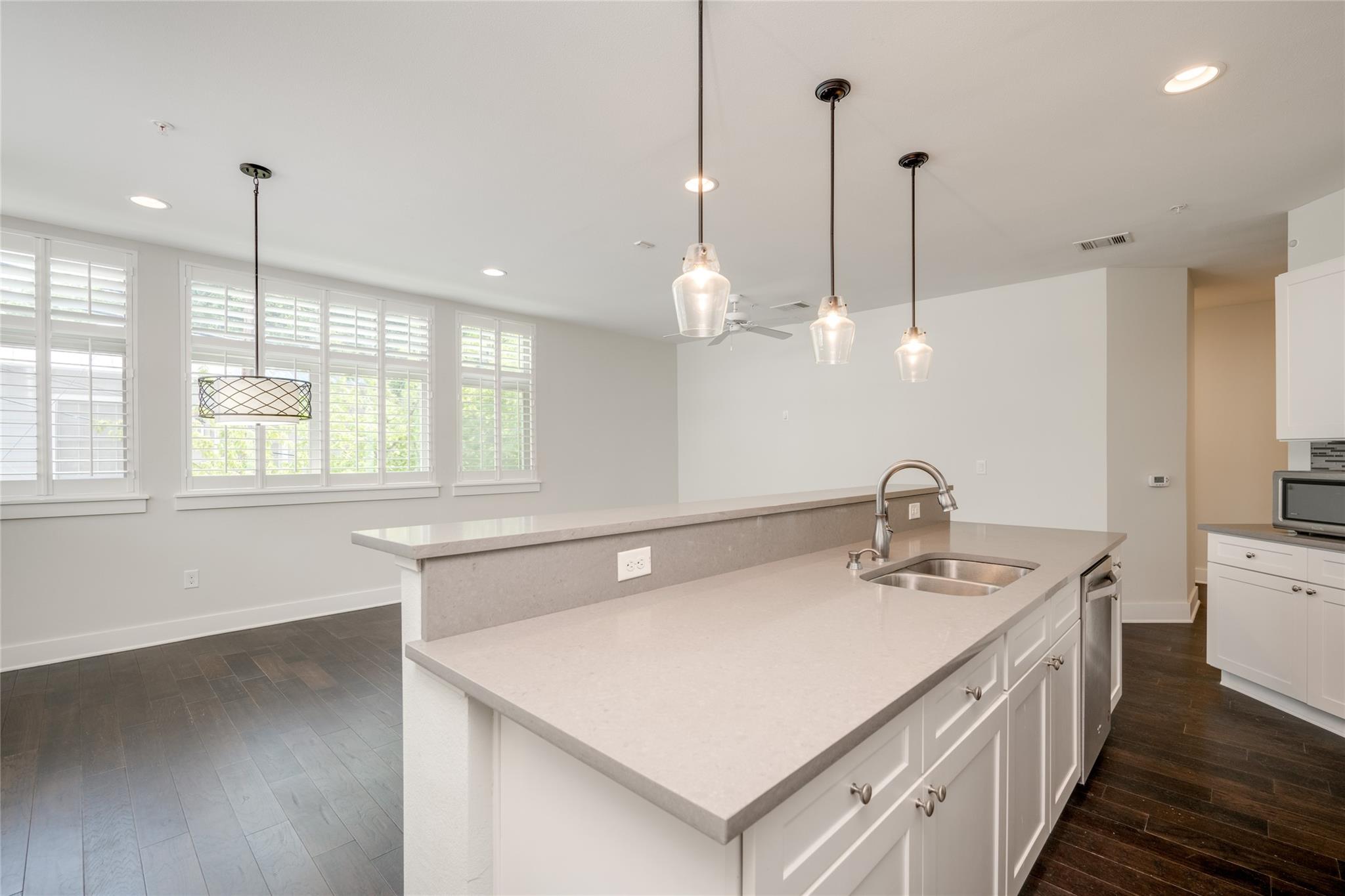 908 Nueces ST #12 — photo 5