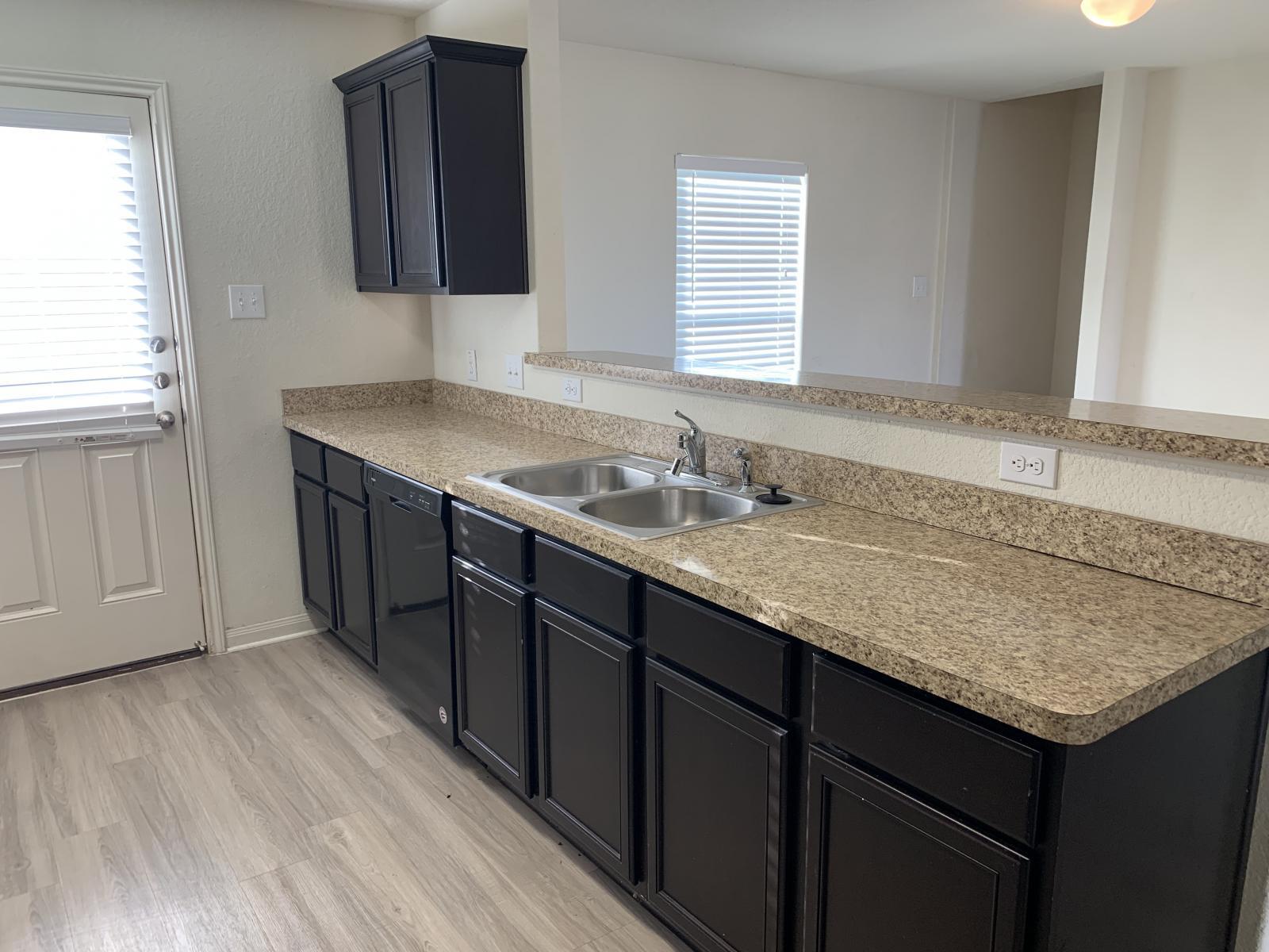 217 Denson LN — photo 5