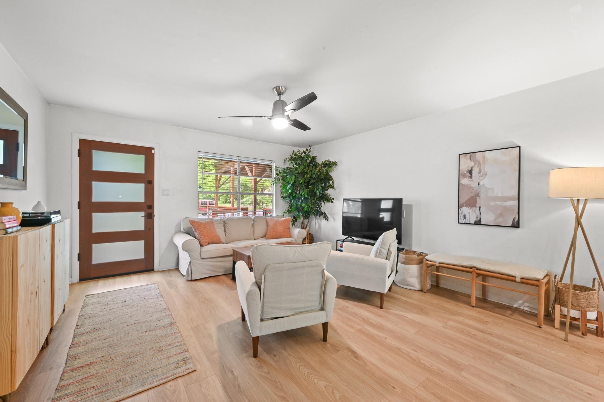 6207 Hickman Ave — photo 5