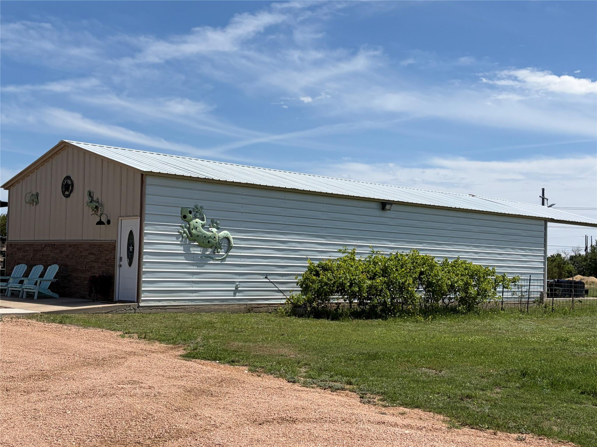 397 Private Road 3072 — photo 4