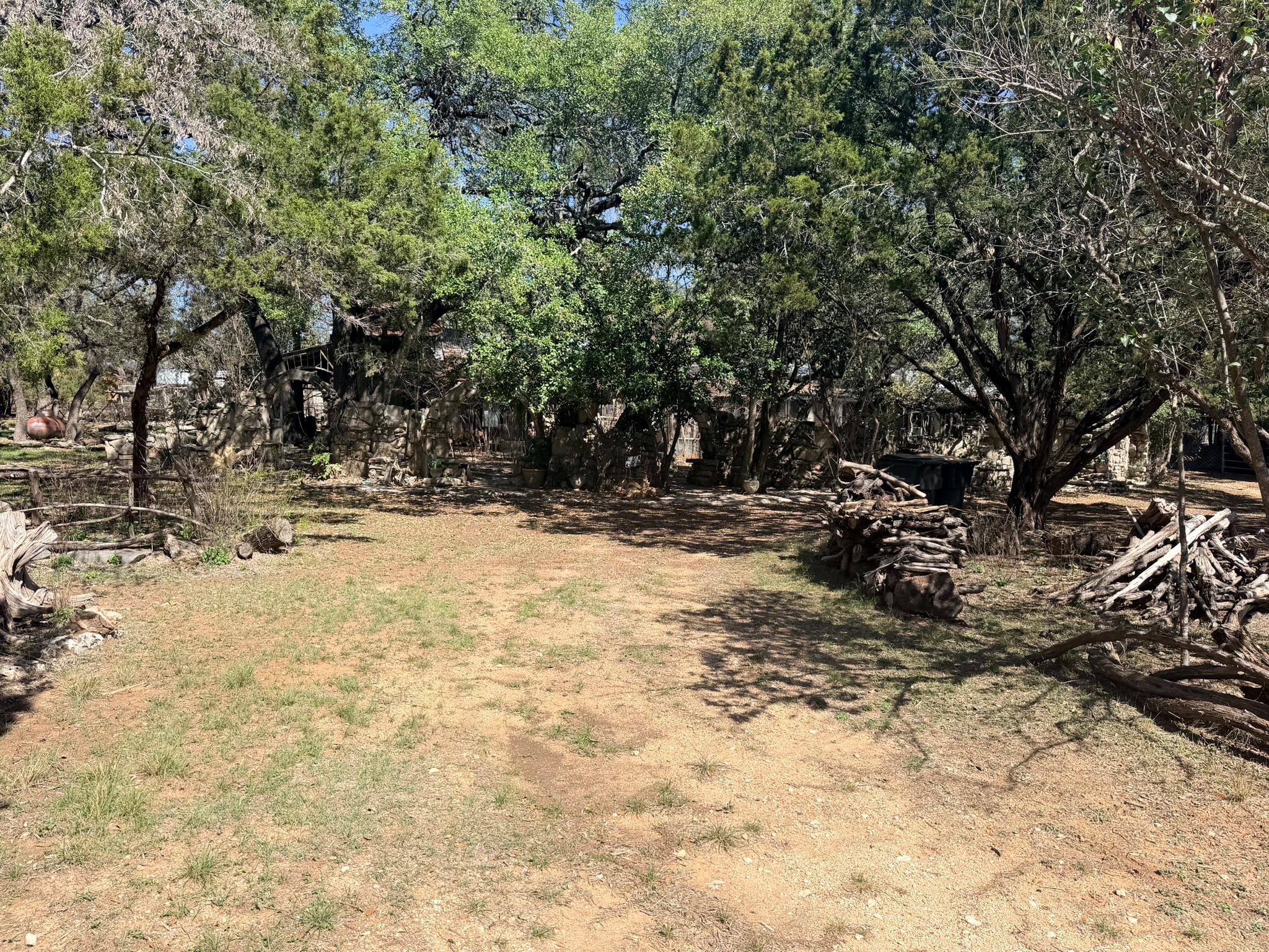 207 Hub DR — photo 3