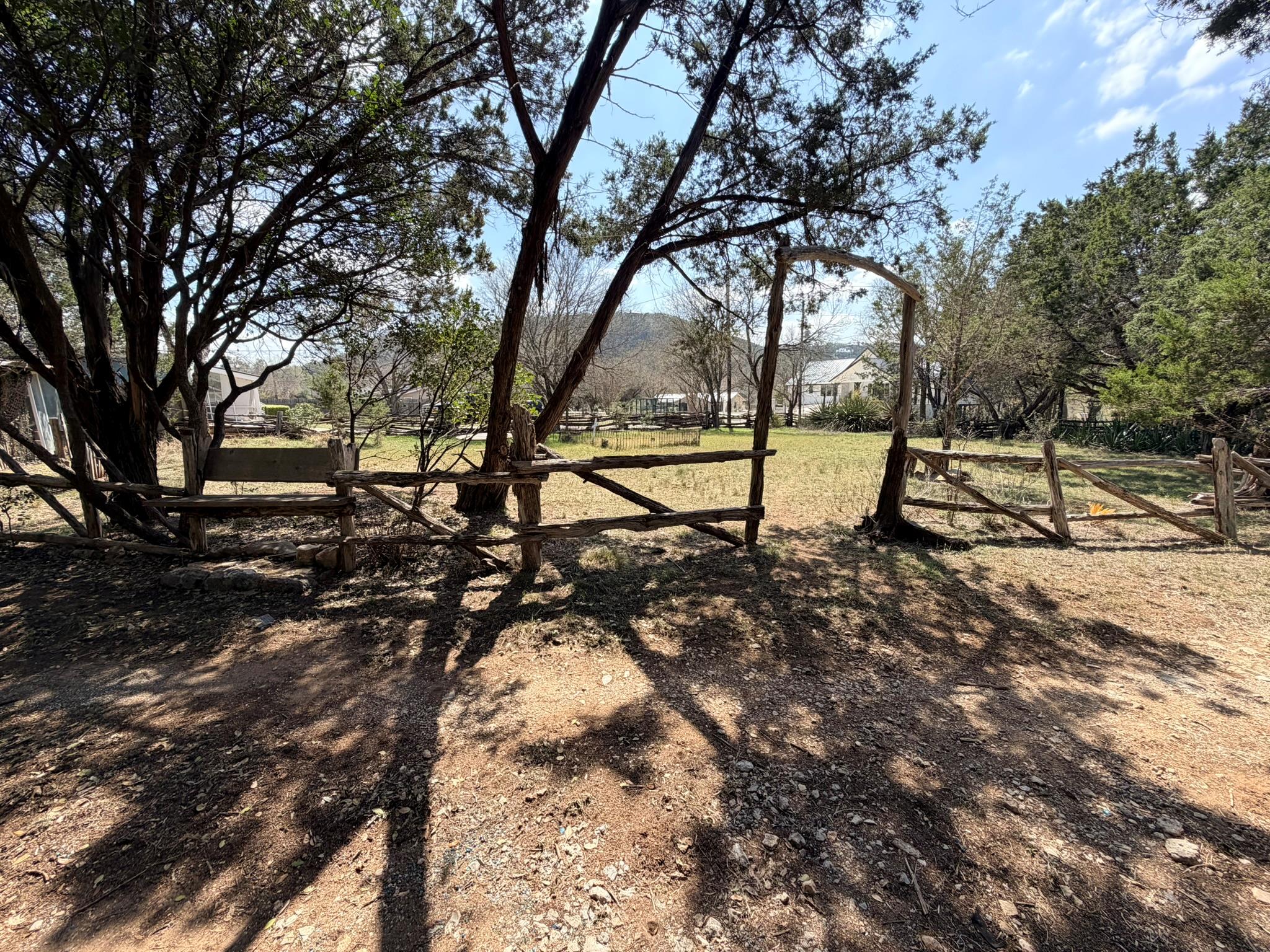 207 Hub DR — photo 5