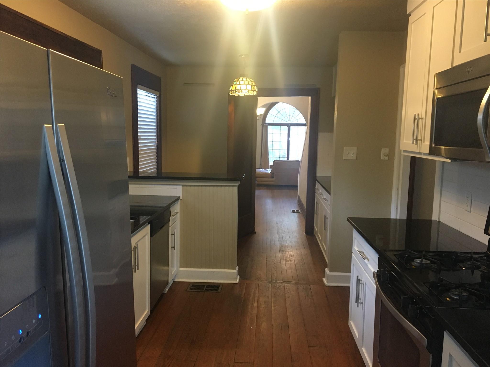 2830 San Gabriel ST #A — photo 3