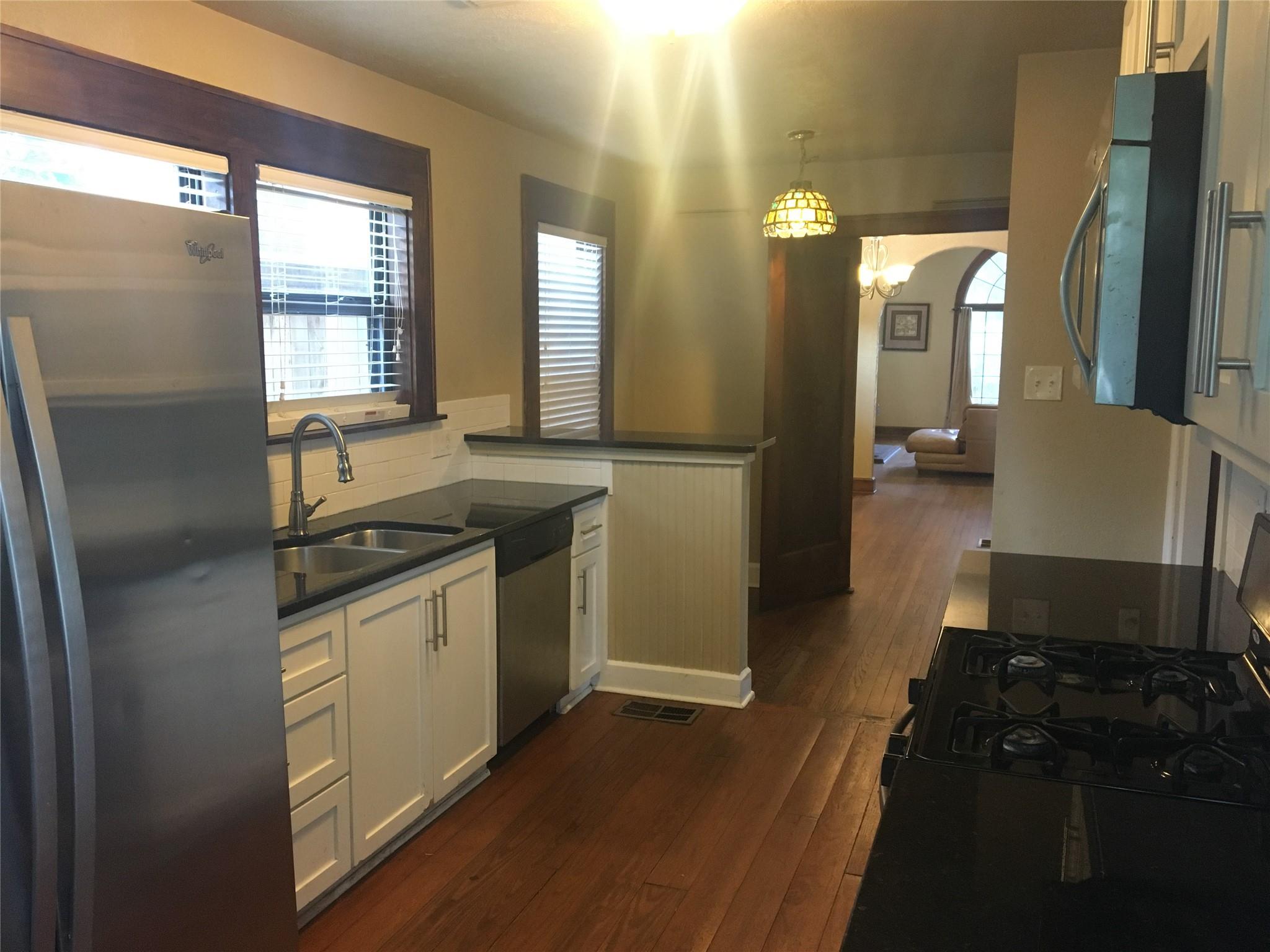 2830 San Gabriel ST #A — photo 4
