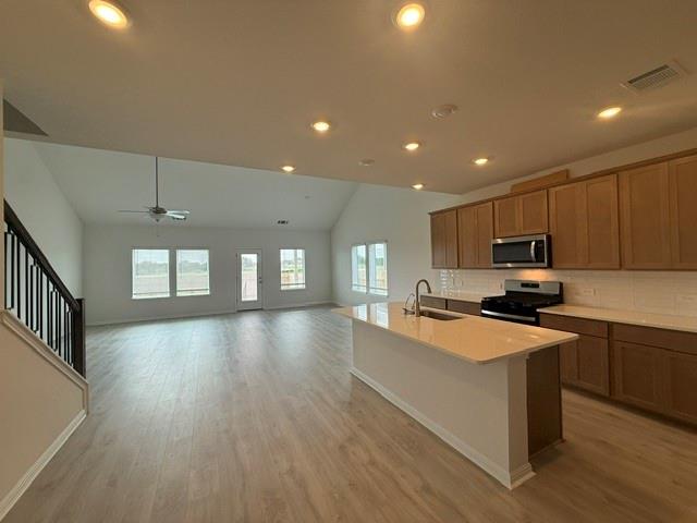 125 Skyview Farm LN — photo 3