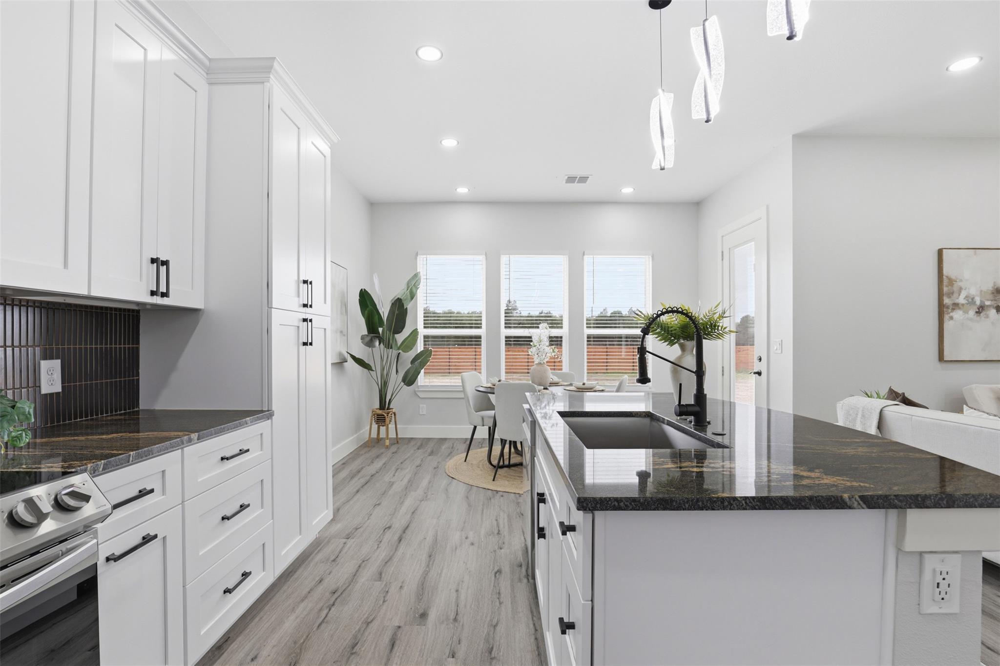 113 Los Robles RD — photo 4