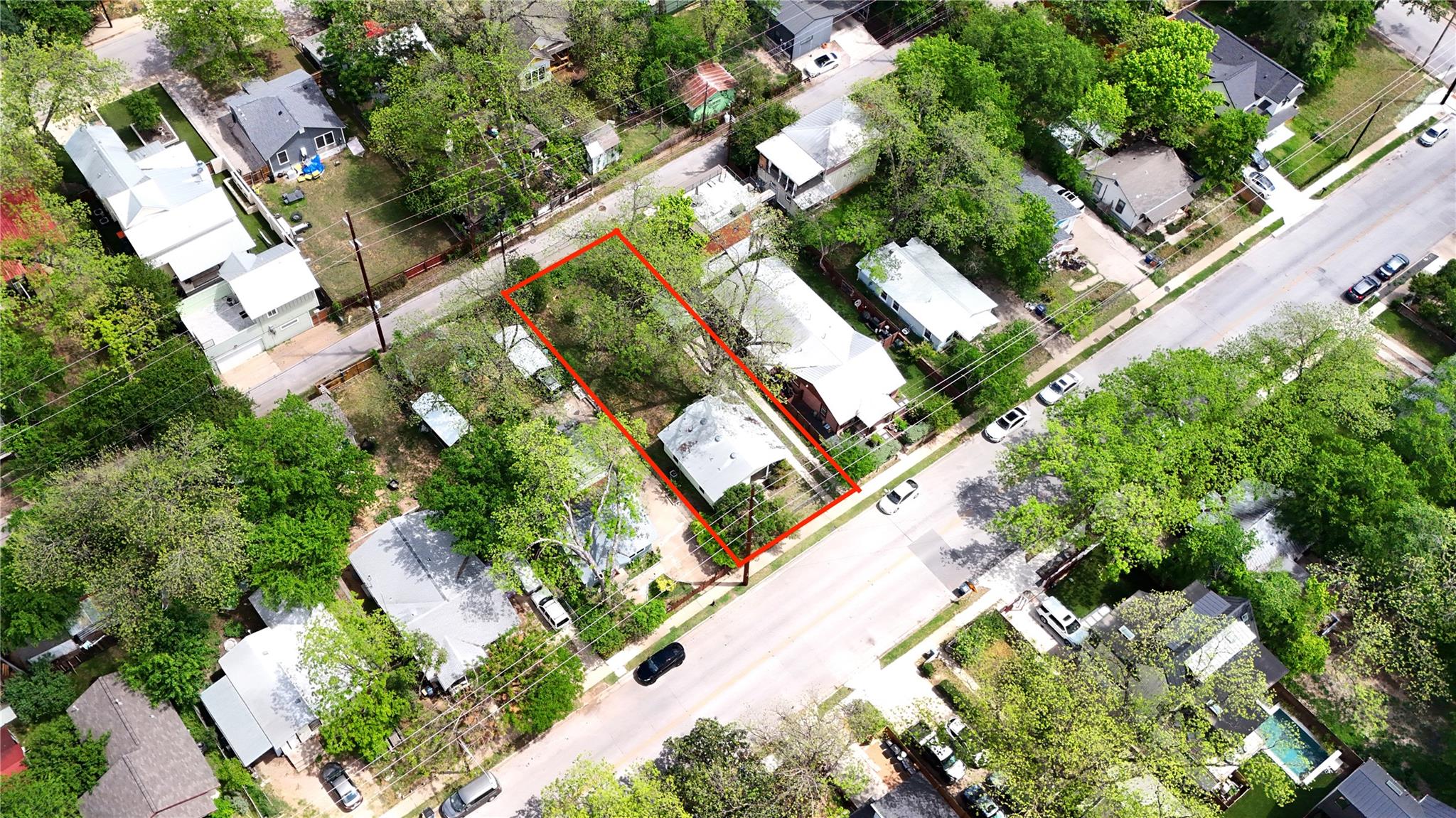 1710 Holly ST — photo 3