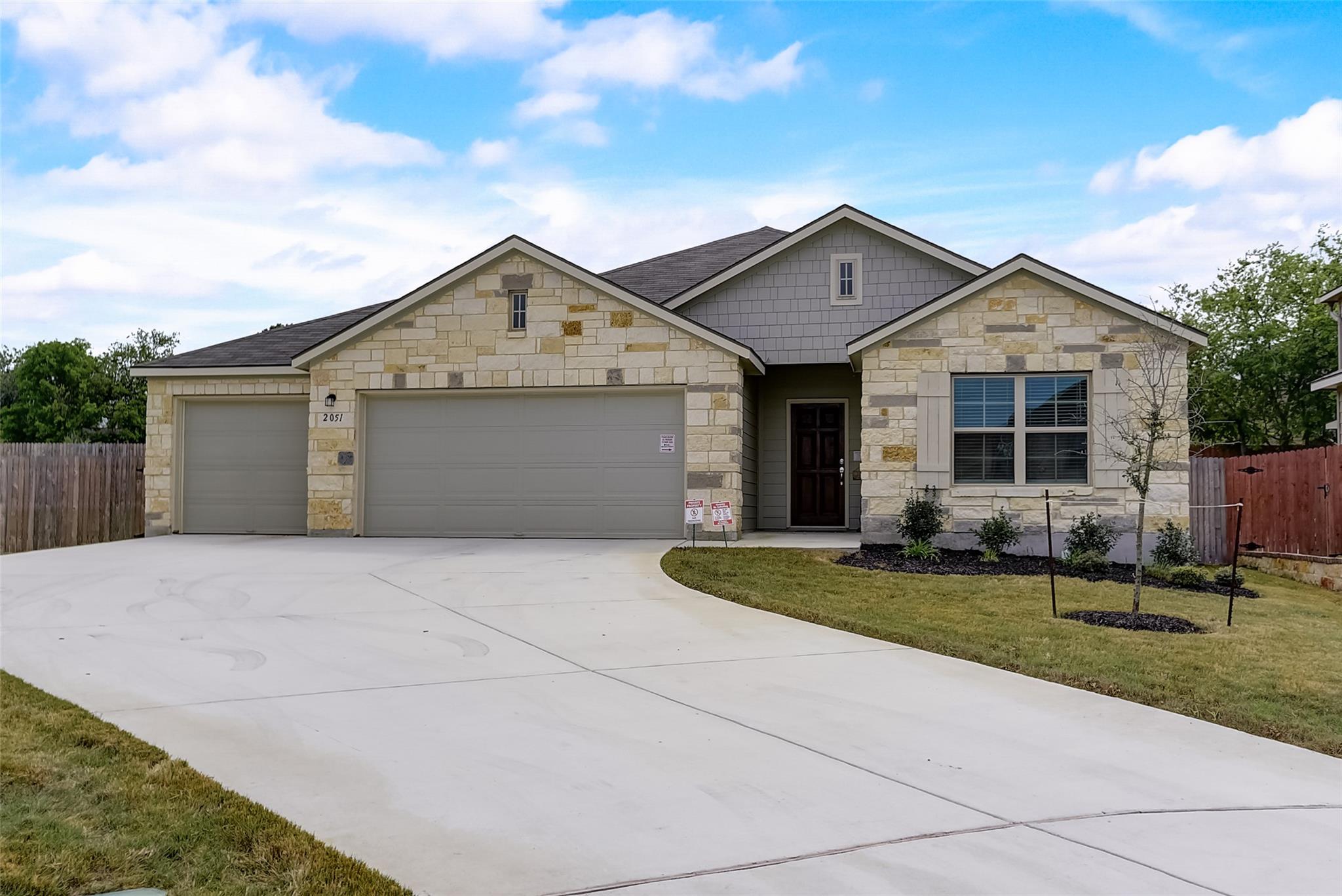 2051 Rowan WAY — photo 3