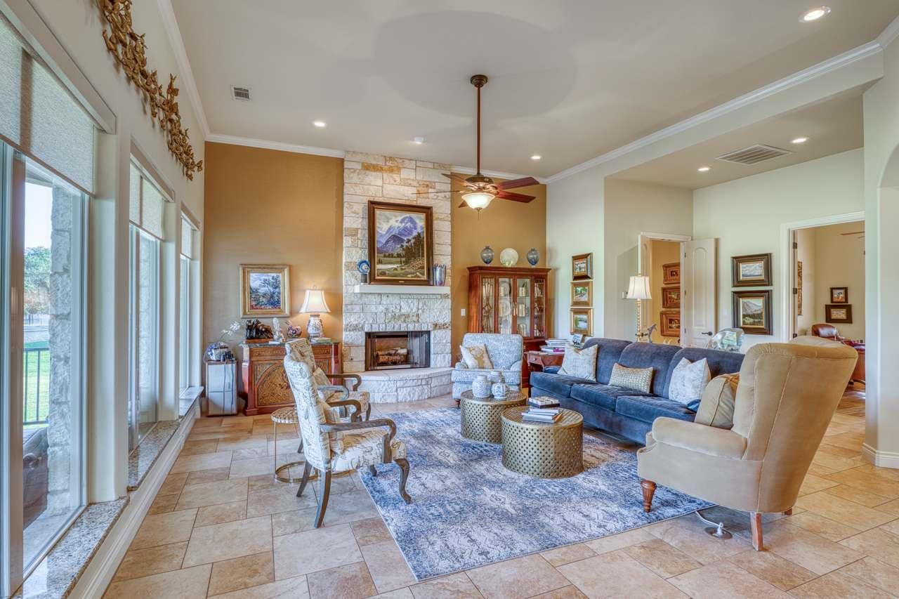 1621 Legends PKWY — photo 5