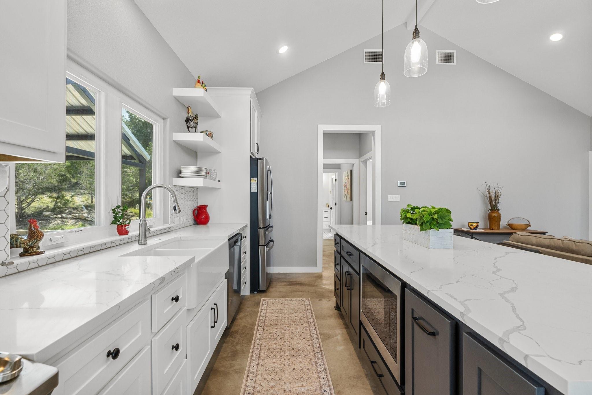 631 Lakeside DR — photo 5