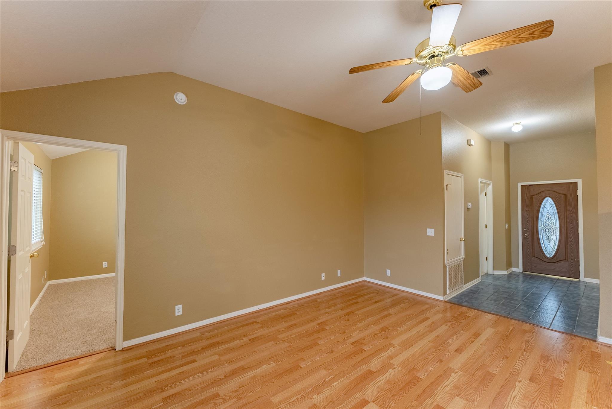 109 Granite Shoals DR — photo 5