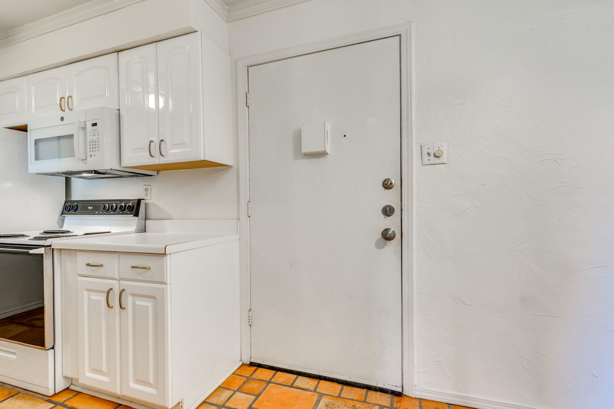 910 Duncan LN #50 — photo 4