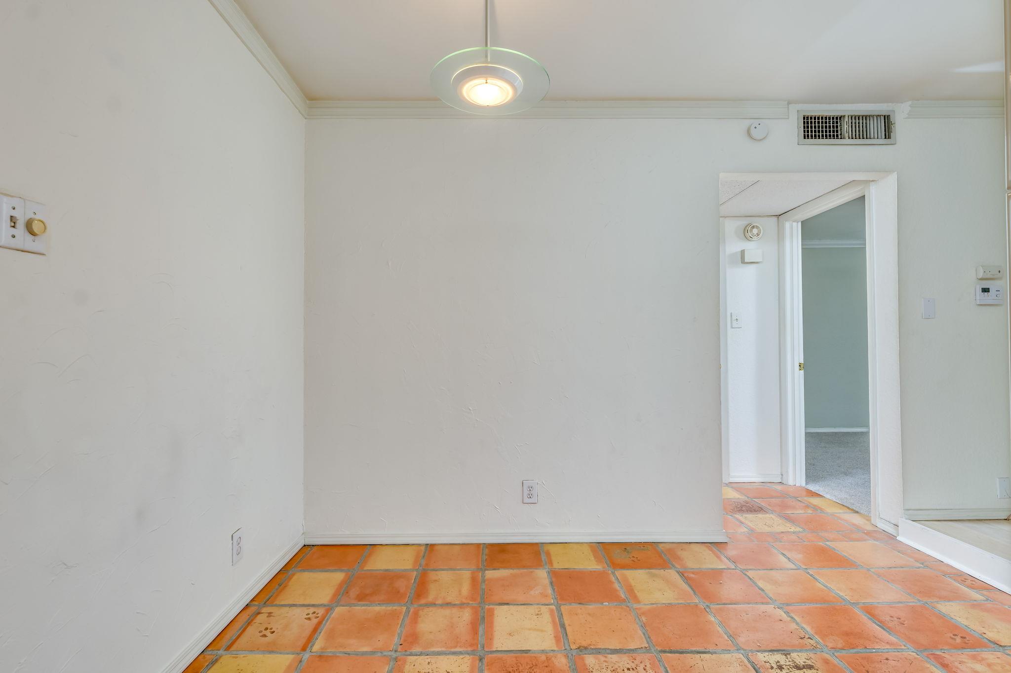 910 Duncan LN #50 — photo 5
