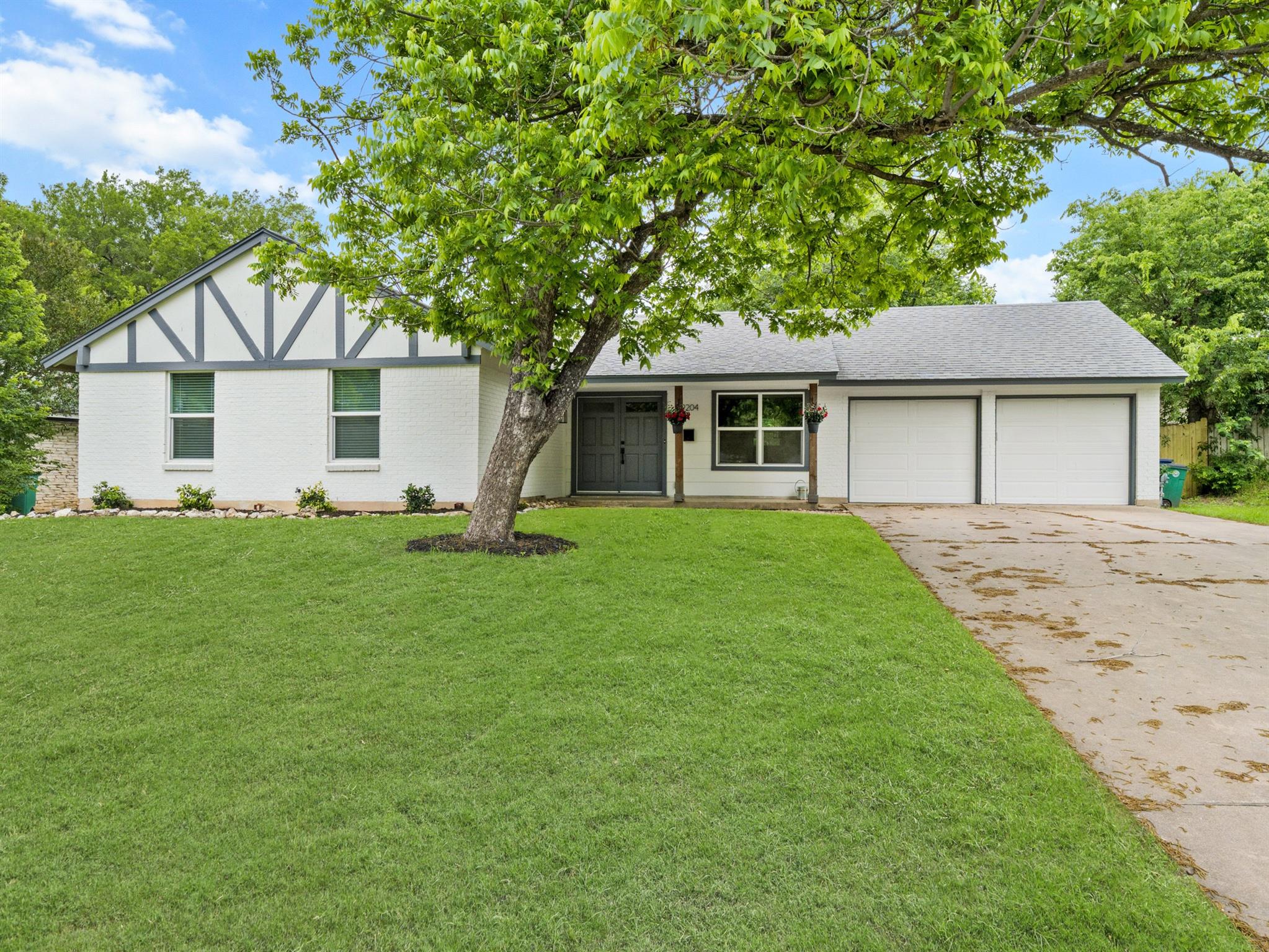 9204 Collinfield DR — photo 4