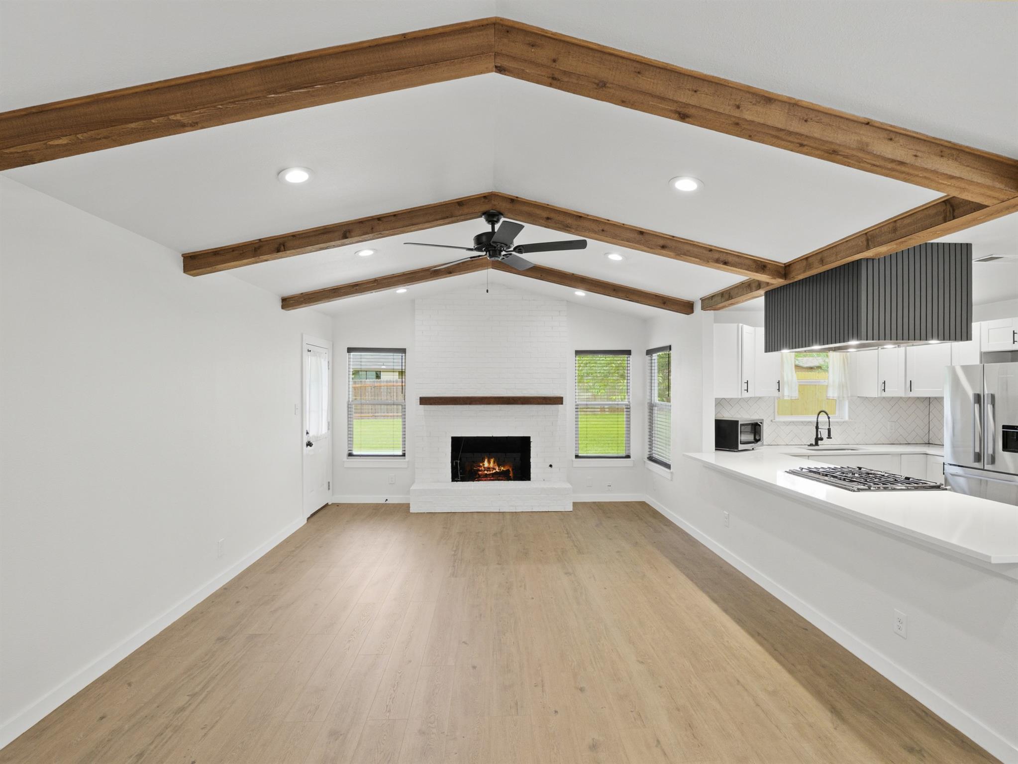 9204 Collinfield DR — photo 5