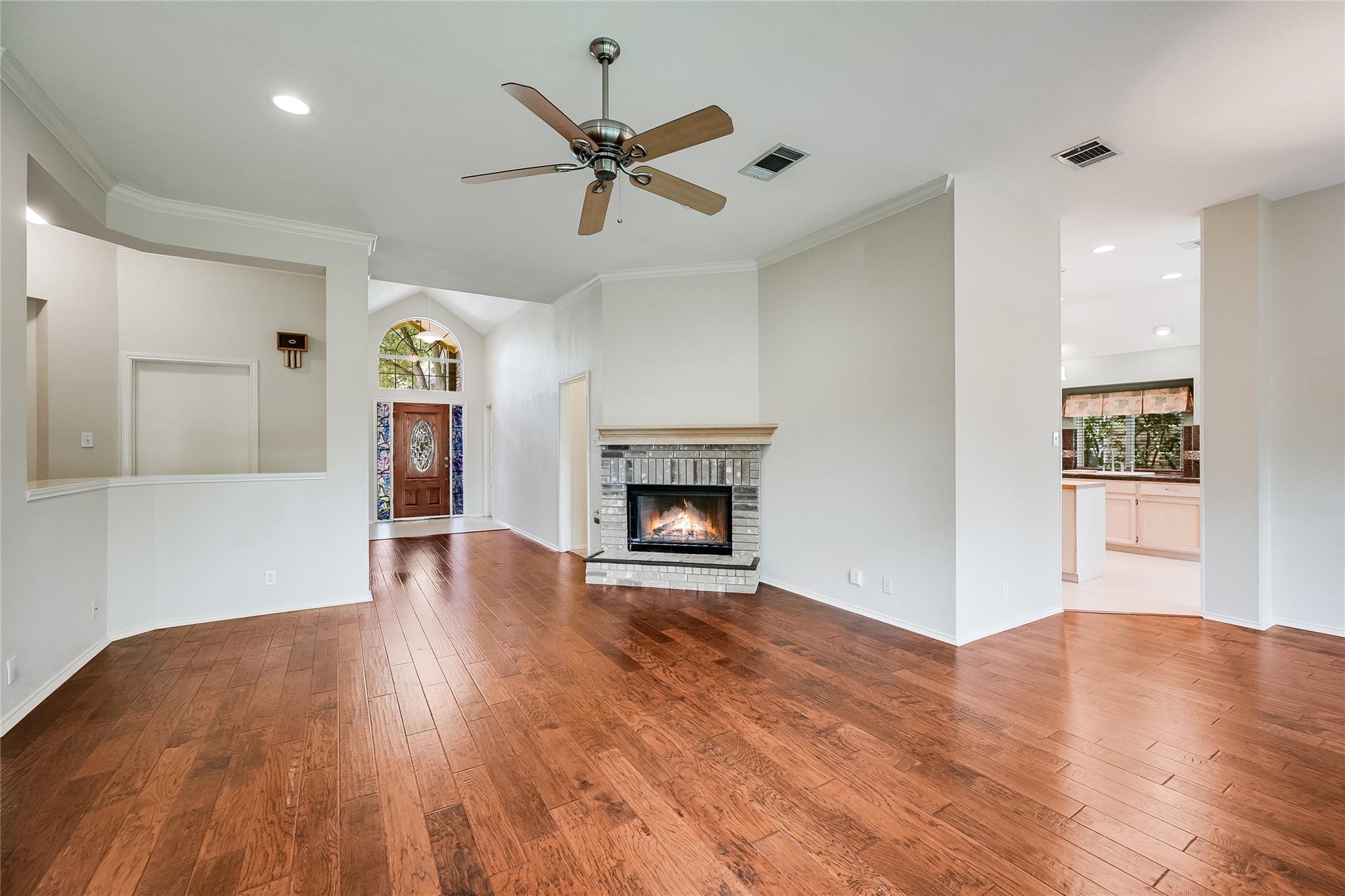 11108 Crossland DR — photo 5
