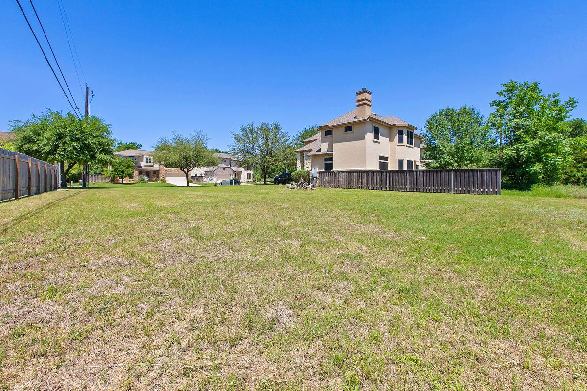 6204 Yaupon DR — photo 4