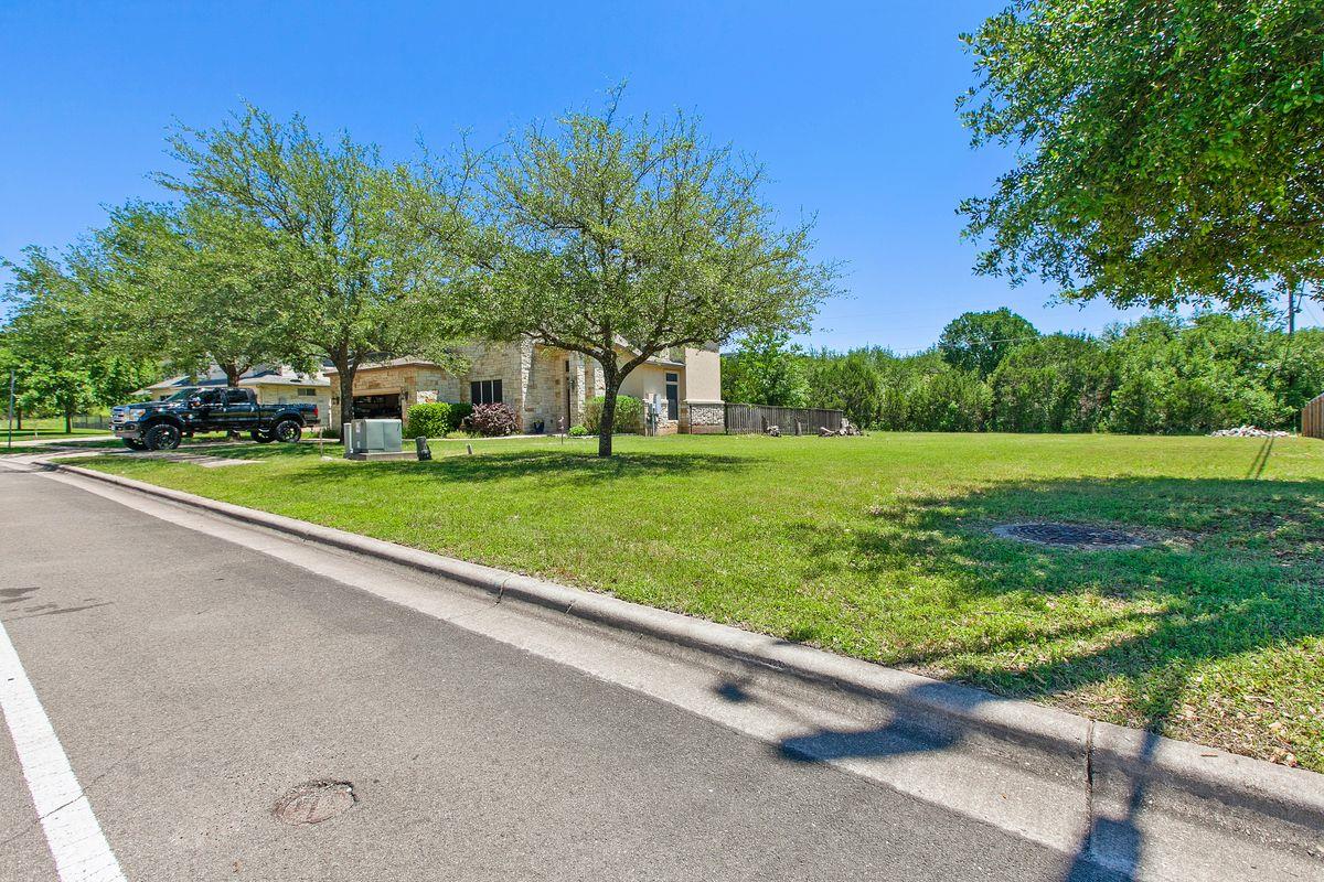 6204 Yaupon DR — photo 5