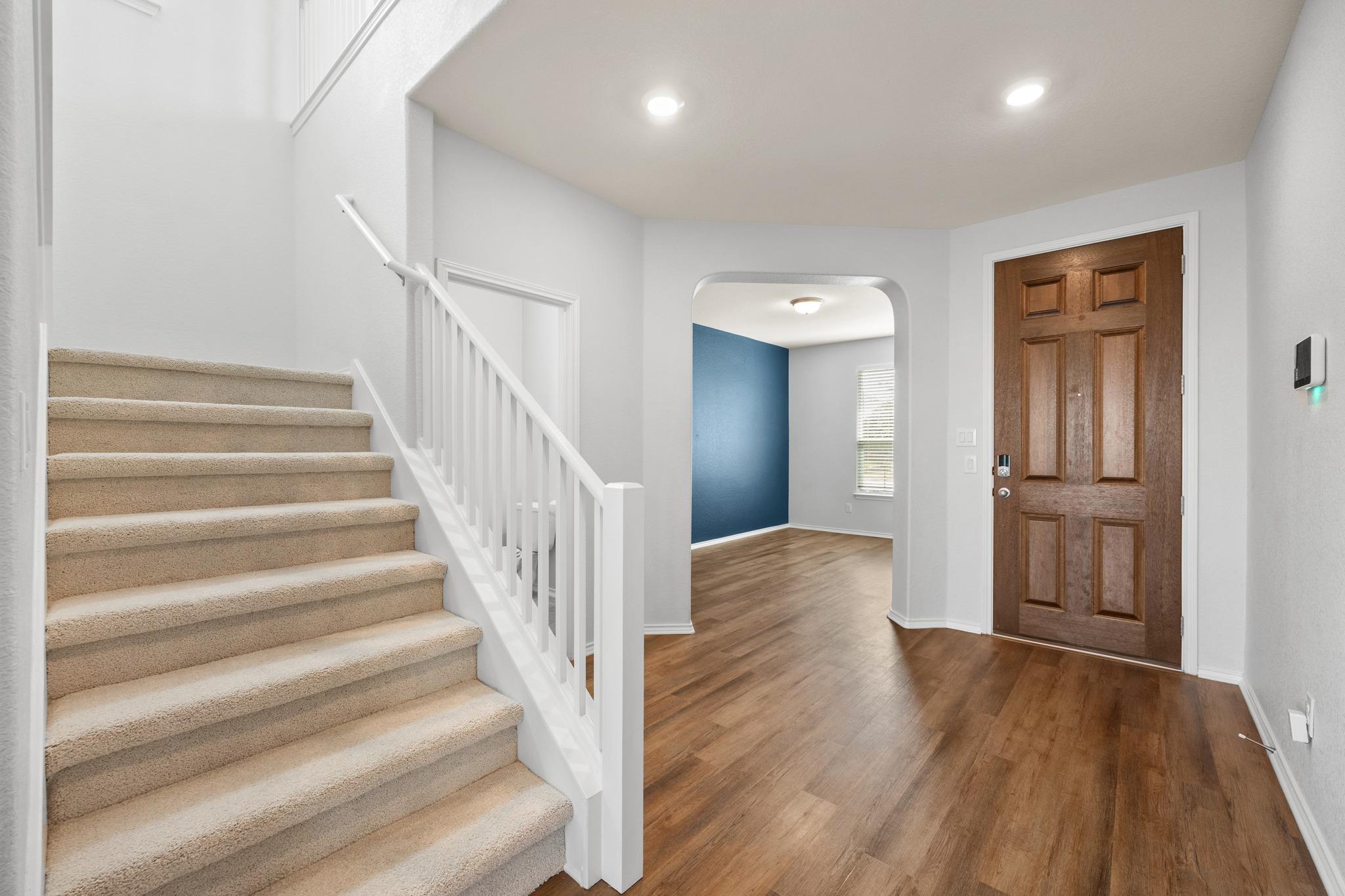 121 Kulmbacher DR — photo 4