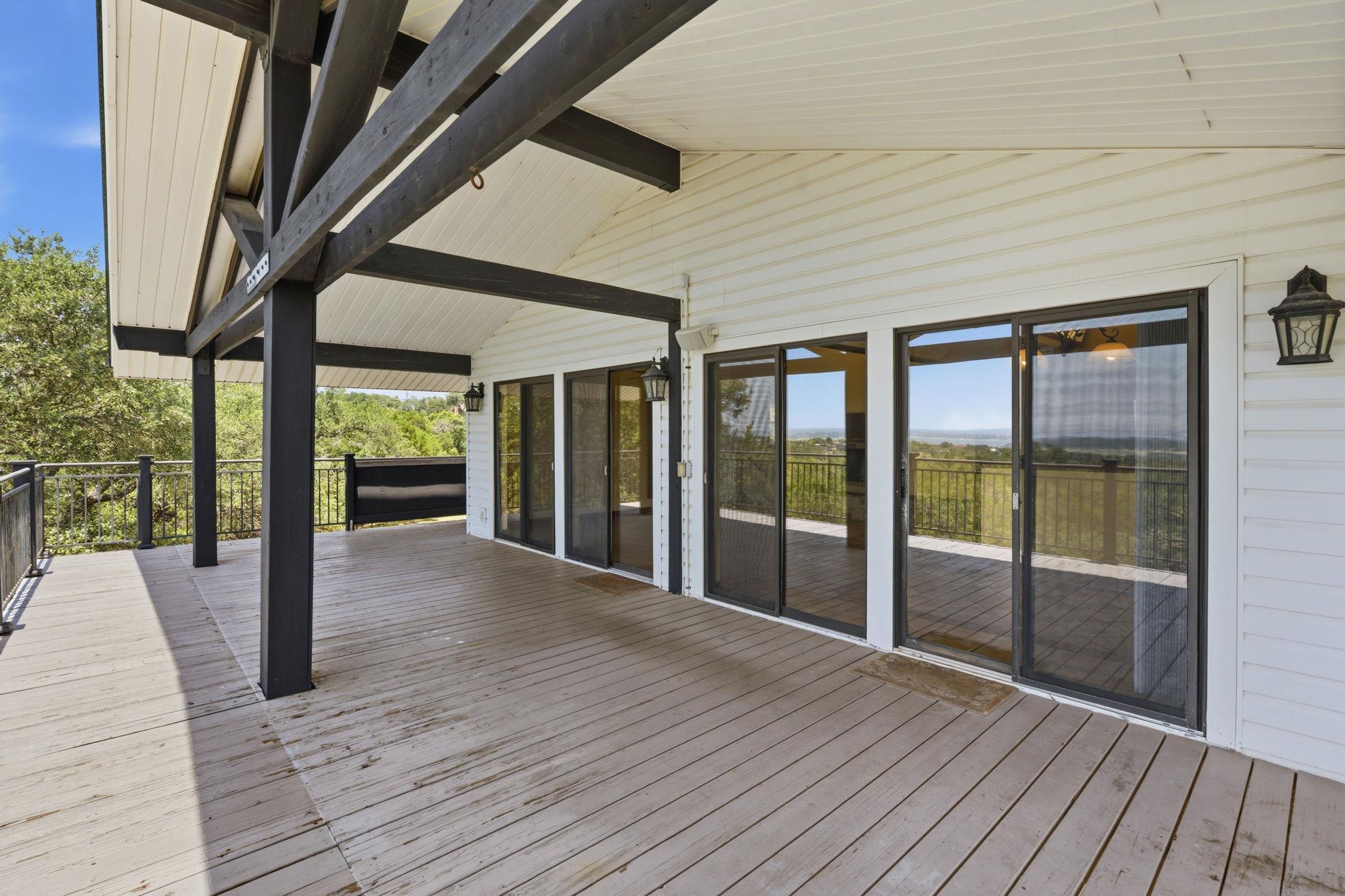 1203 Lakefield — photo 4
