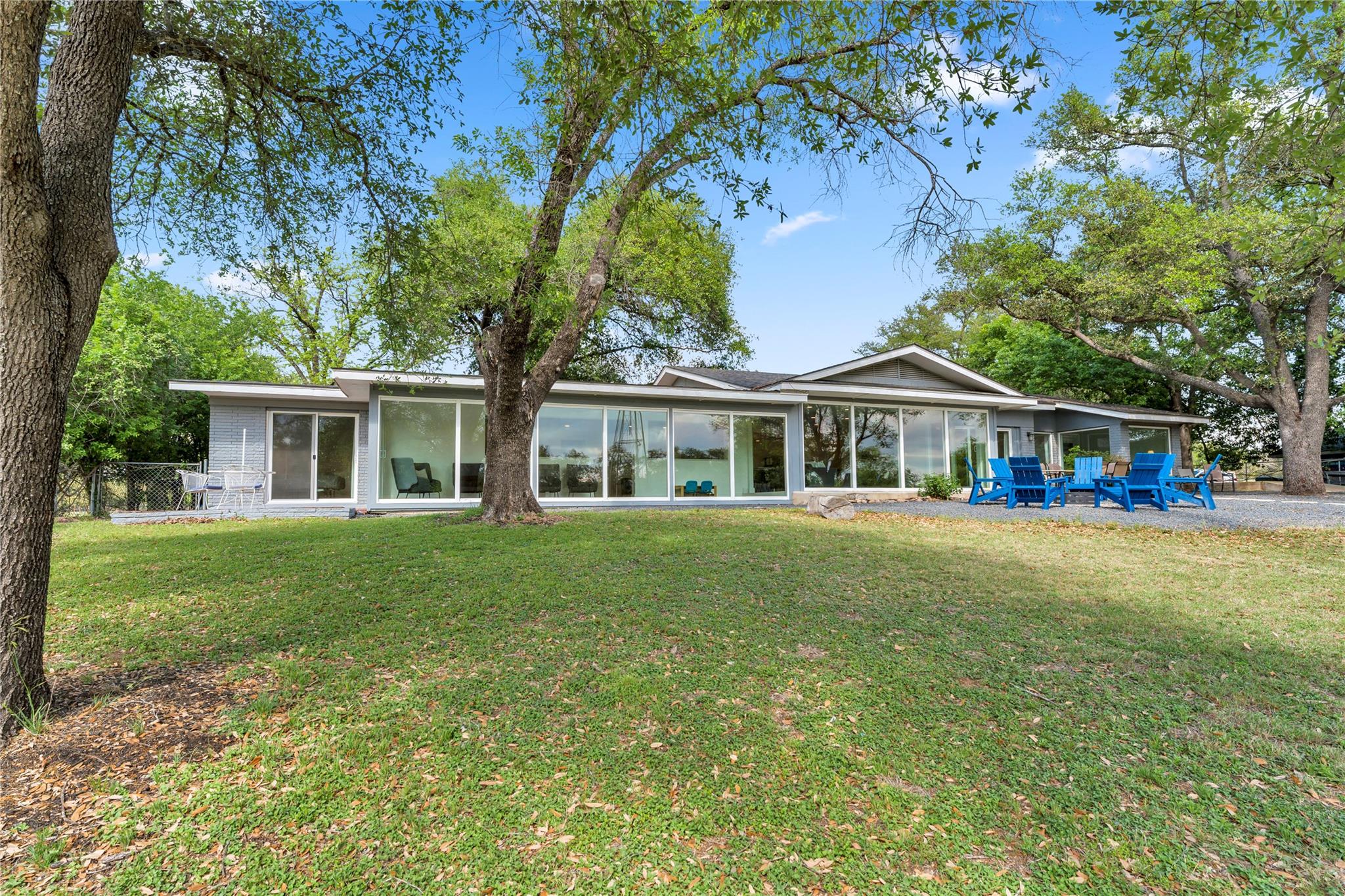 4310 River Oaks DR — photo 3