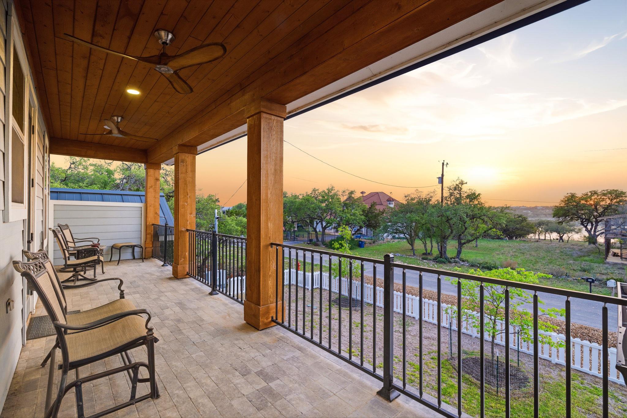 2551 Lakeshore DR — photo 5