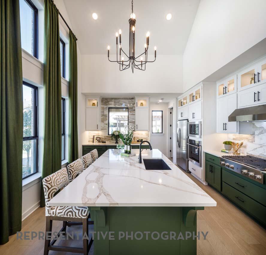 220 Menlo BND — photo 5