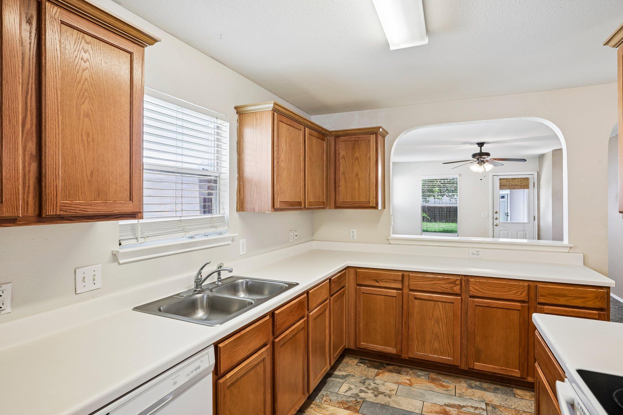 323 Precipice WAY — photo 4
