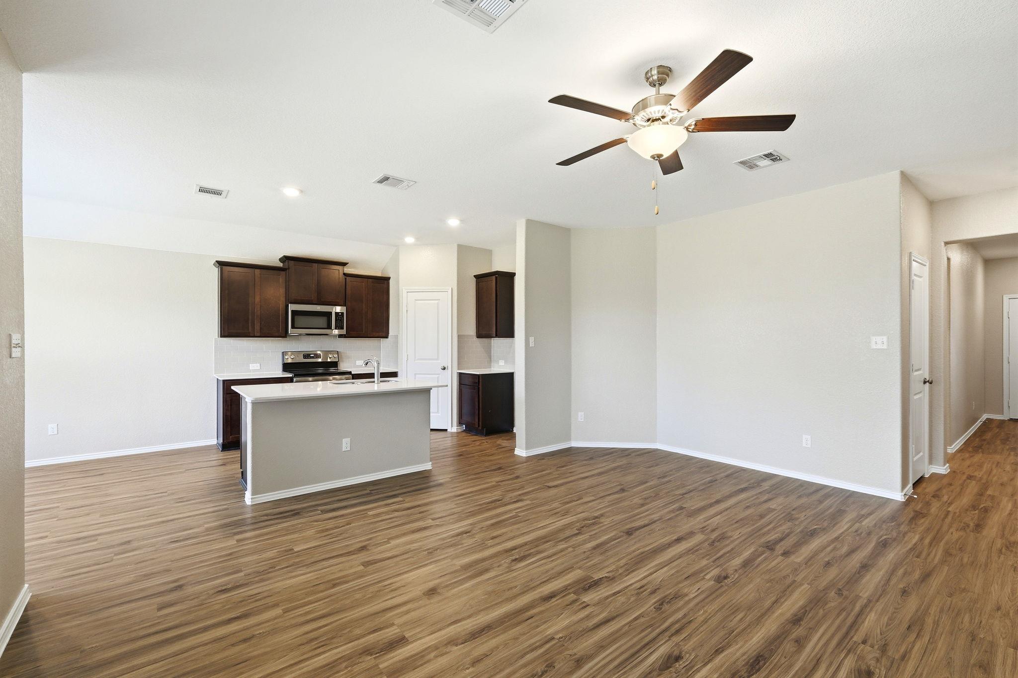 1001 Bluejack WAY — photo 3