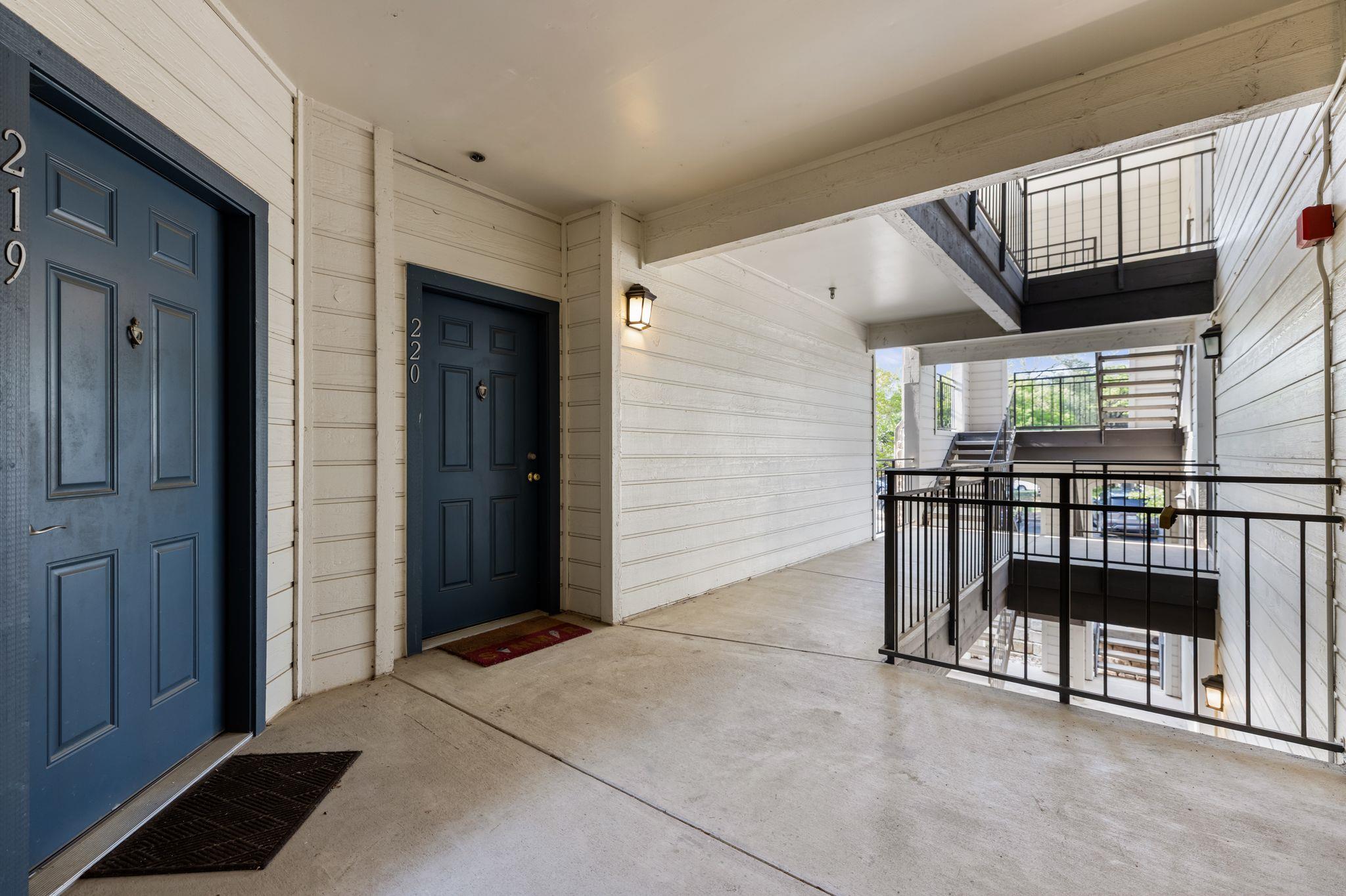 6000 Shepherd Mountain CV #219 — photo 4