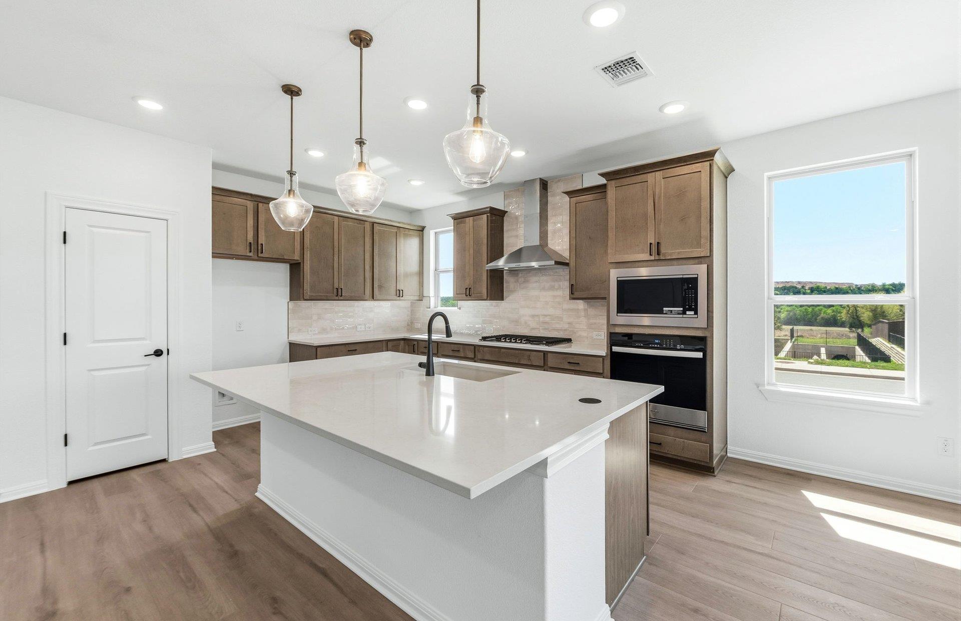 605 Ridge Point DR — photo 5