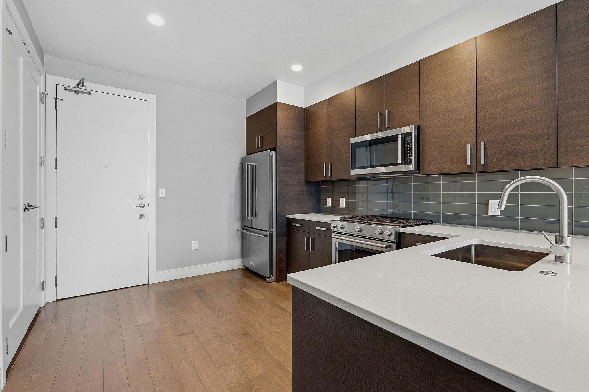 222 West Ave #2207 — photo 5