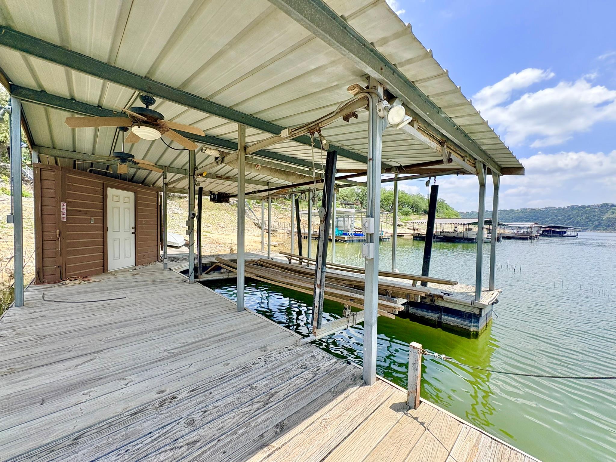 1115 Edgewater DR — photo 4