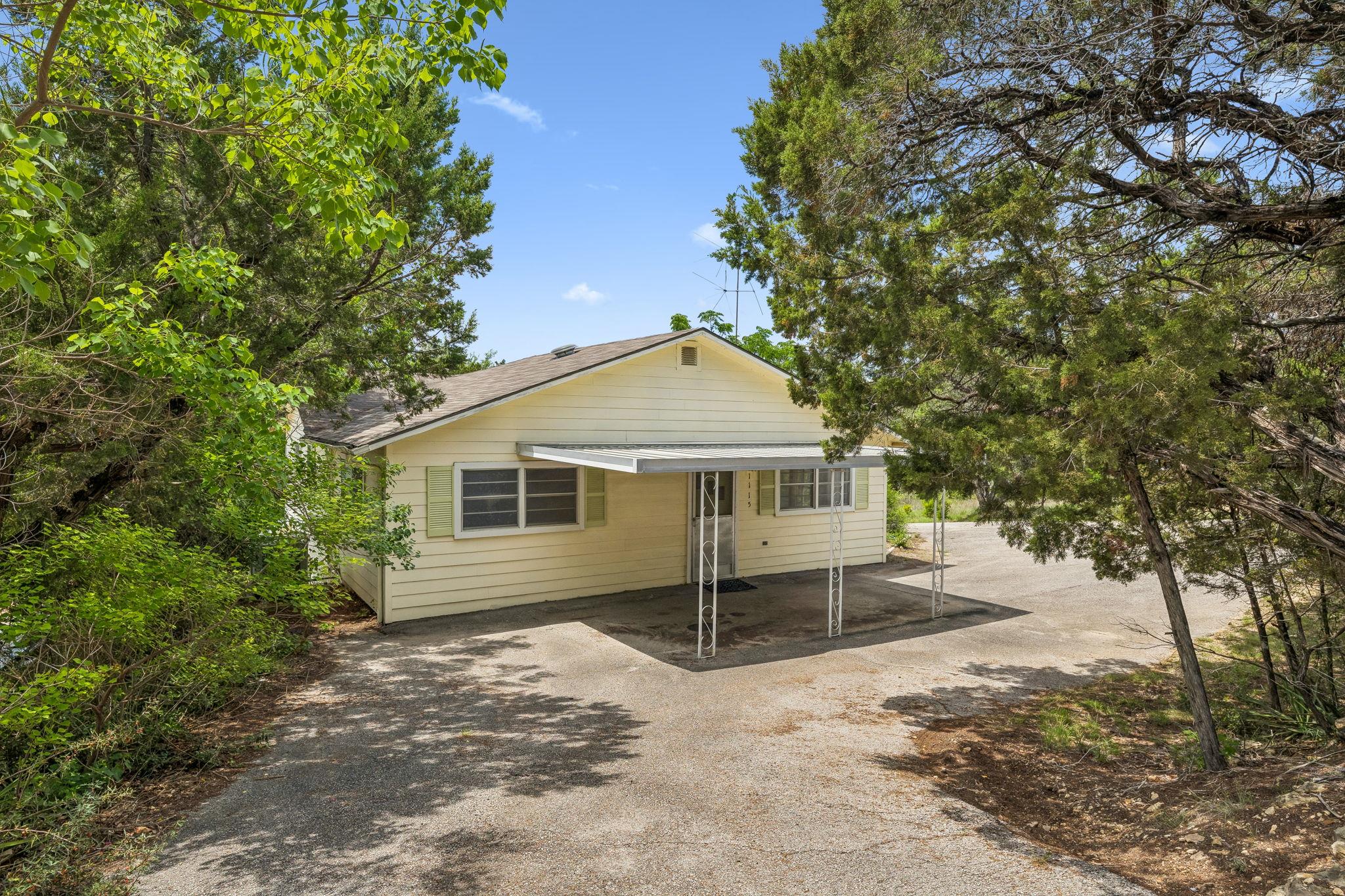 1115 Edgewater DR — photo 5
