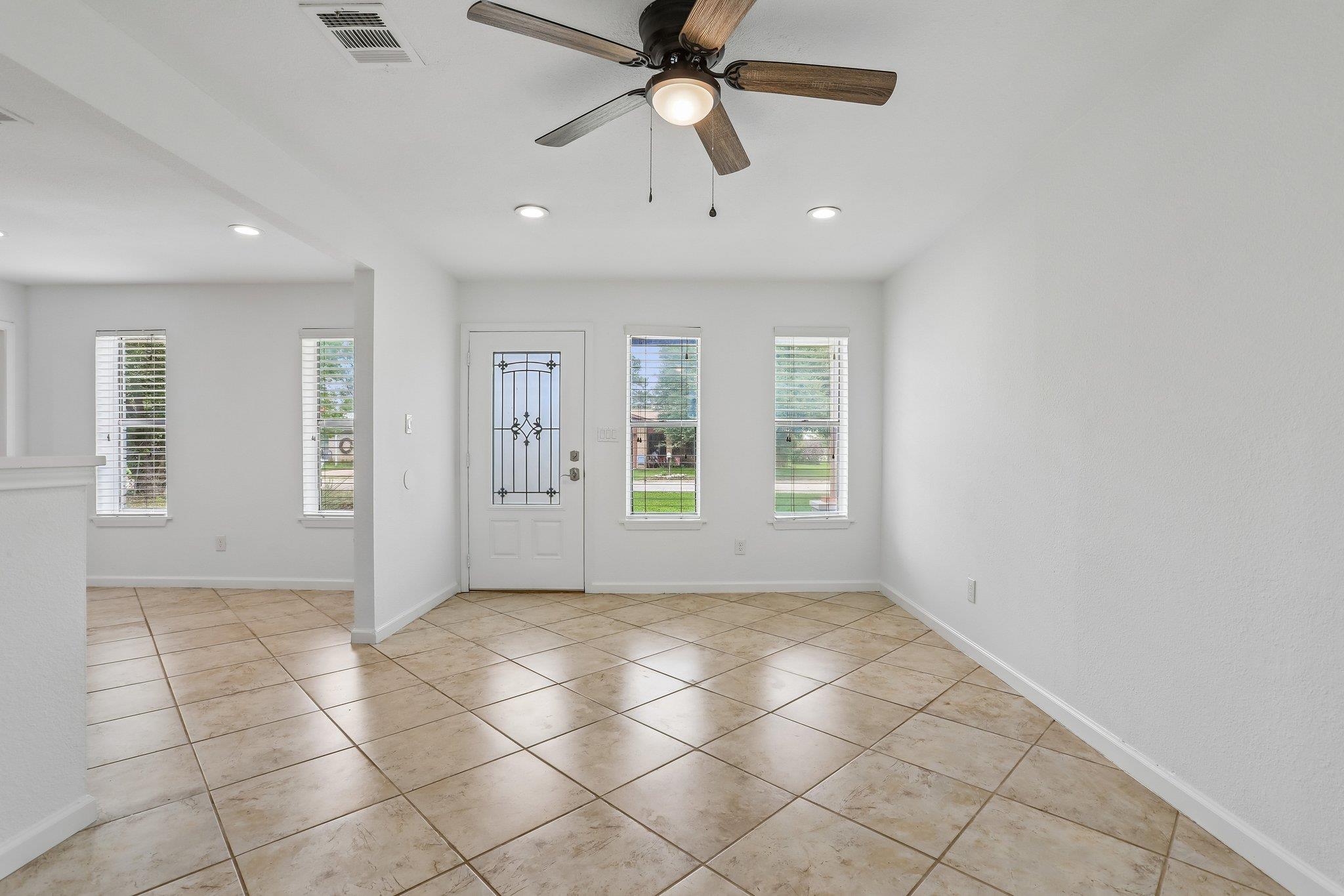 407 Magnolia ST — photo 5