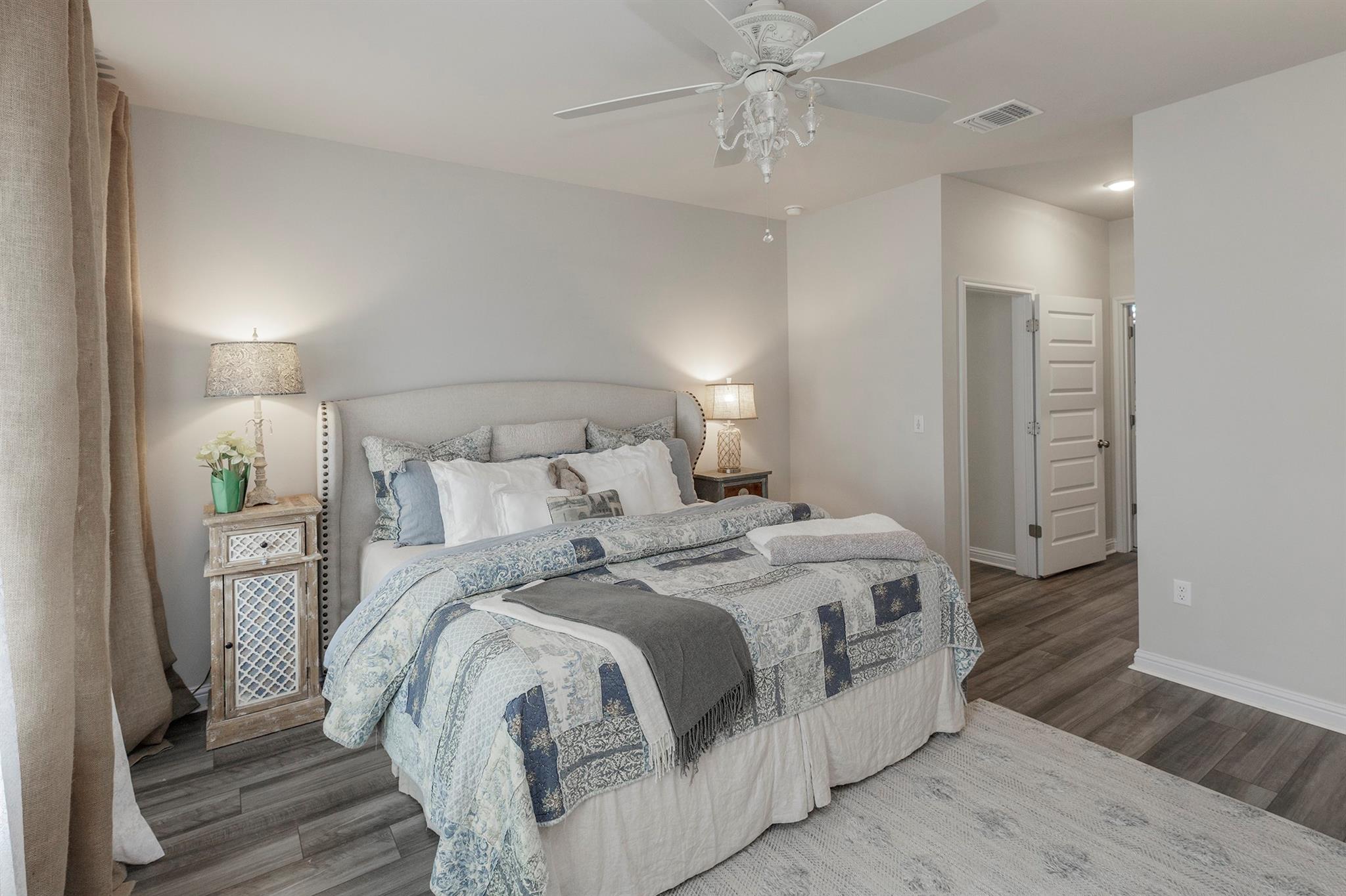 7915 Mellencamp DR — photo 3