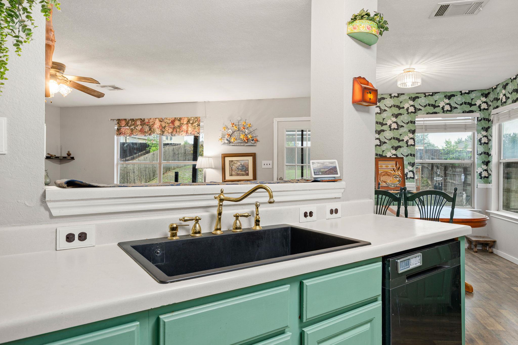 137 Sawgrass CIR — photo 5