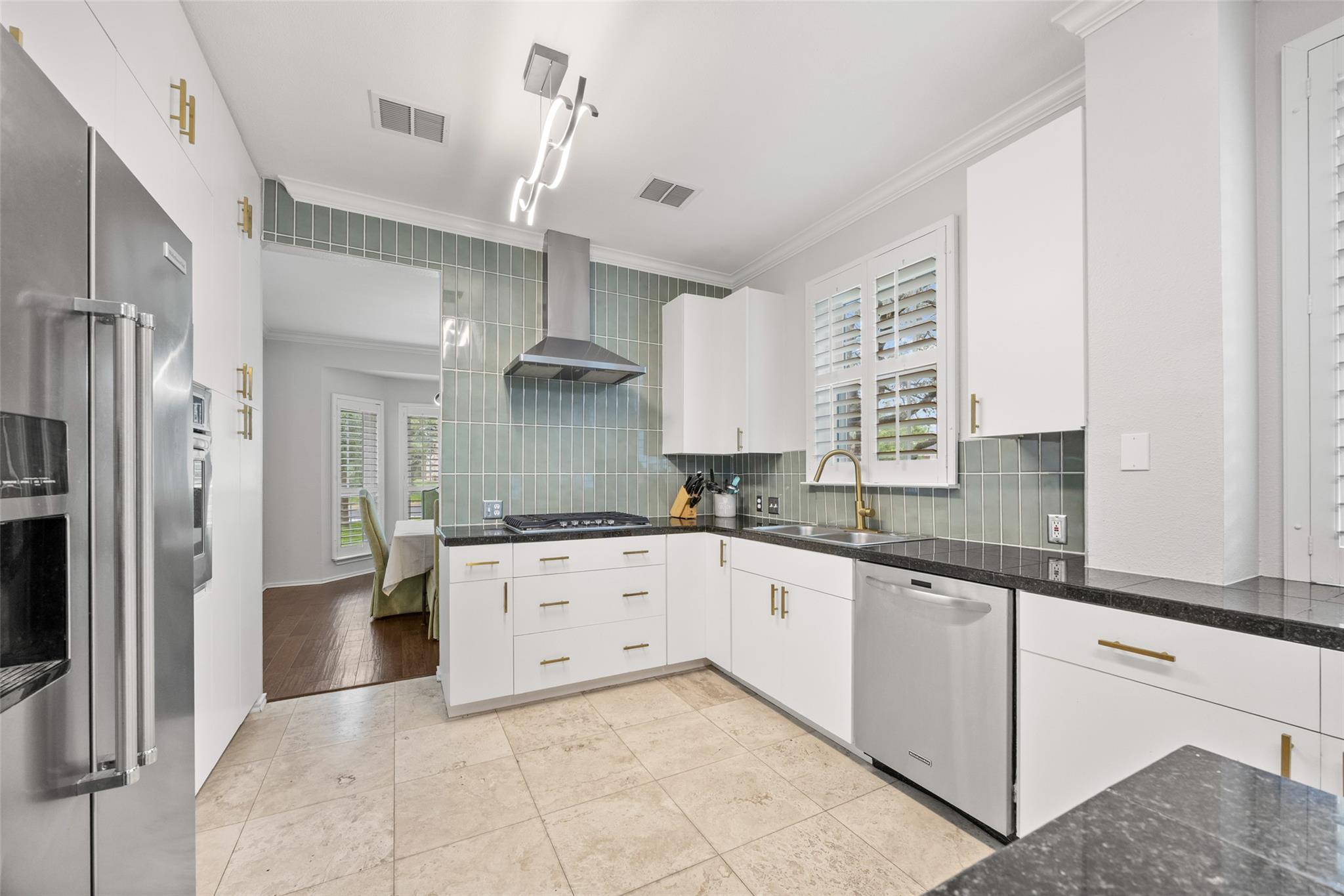 8610 Axis DR — photo 5