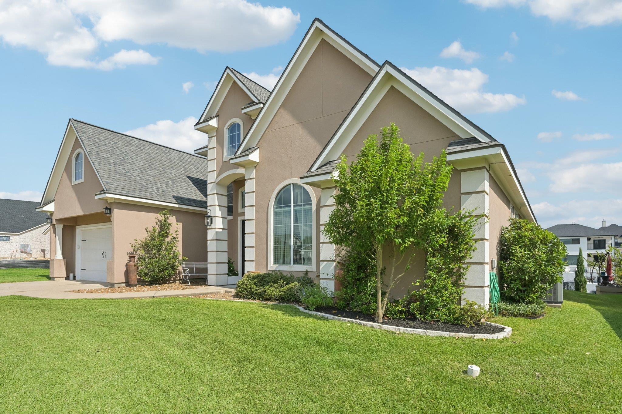 12590 St Peter CT — photo 3