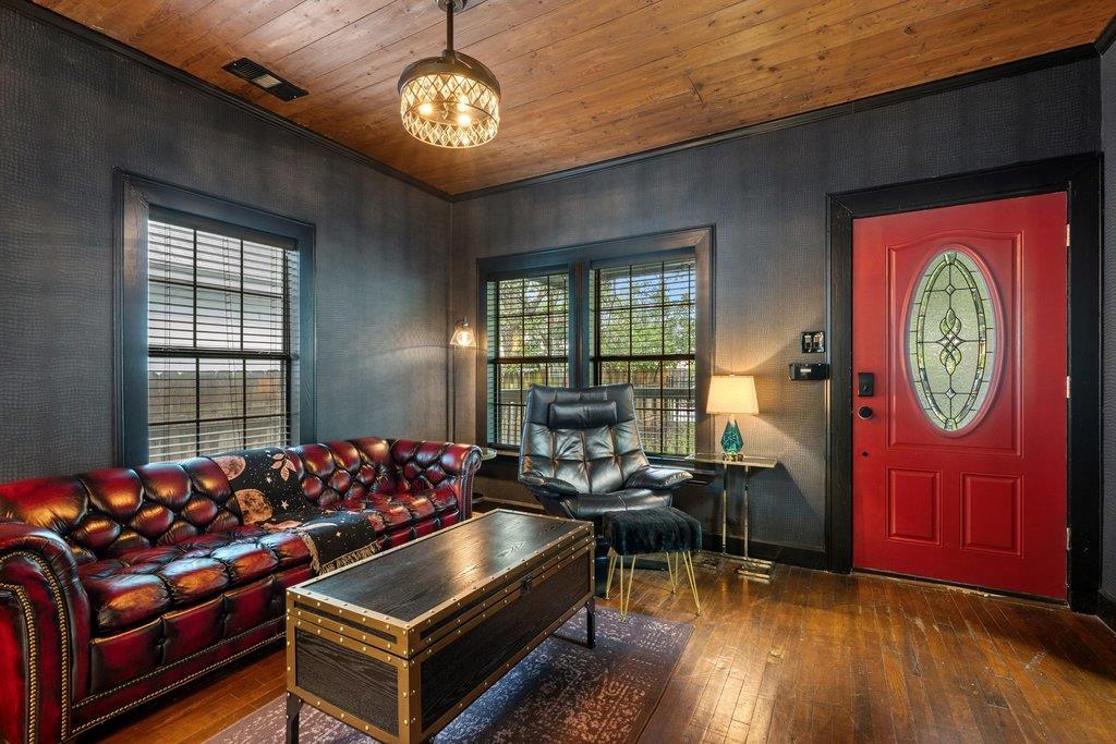 1300 Haskell ST — photo 5