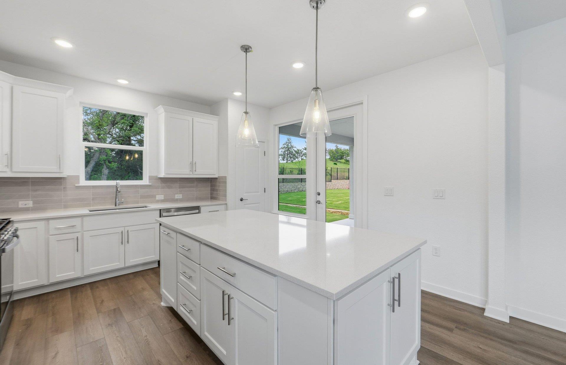 1002 Martingale ST — photo 5