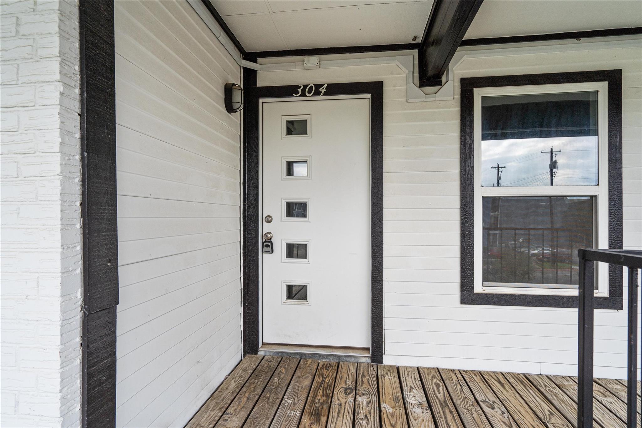 6409 Burns ST #304 — photo 4